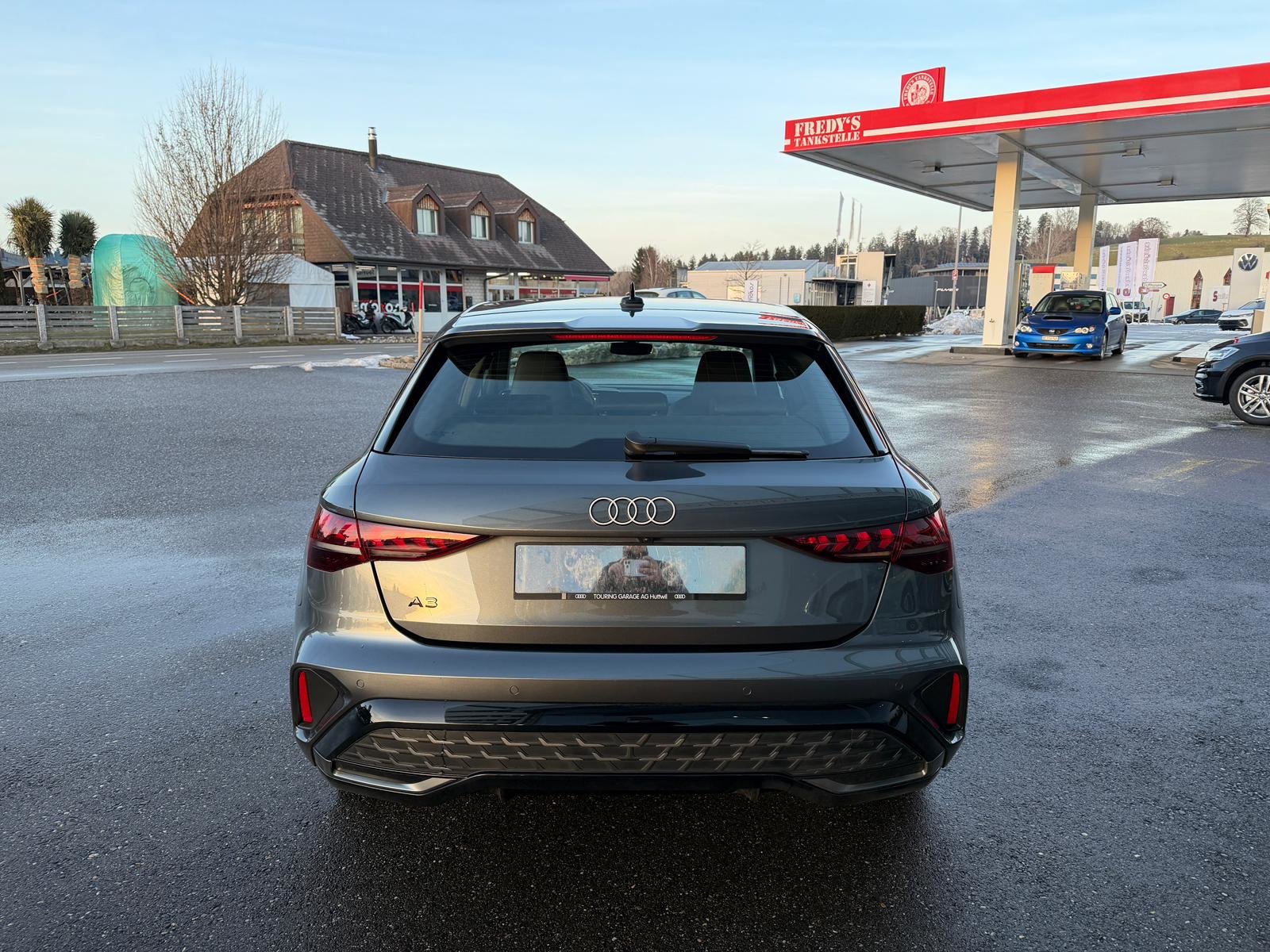 AUDI A3 Sportback 35 TFSI S line S-tronic, Mild-Hybrid Benzin/Elektro, Occasion / Gebraucht, Automatik - 4