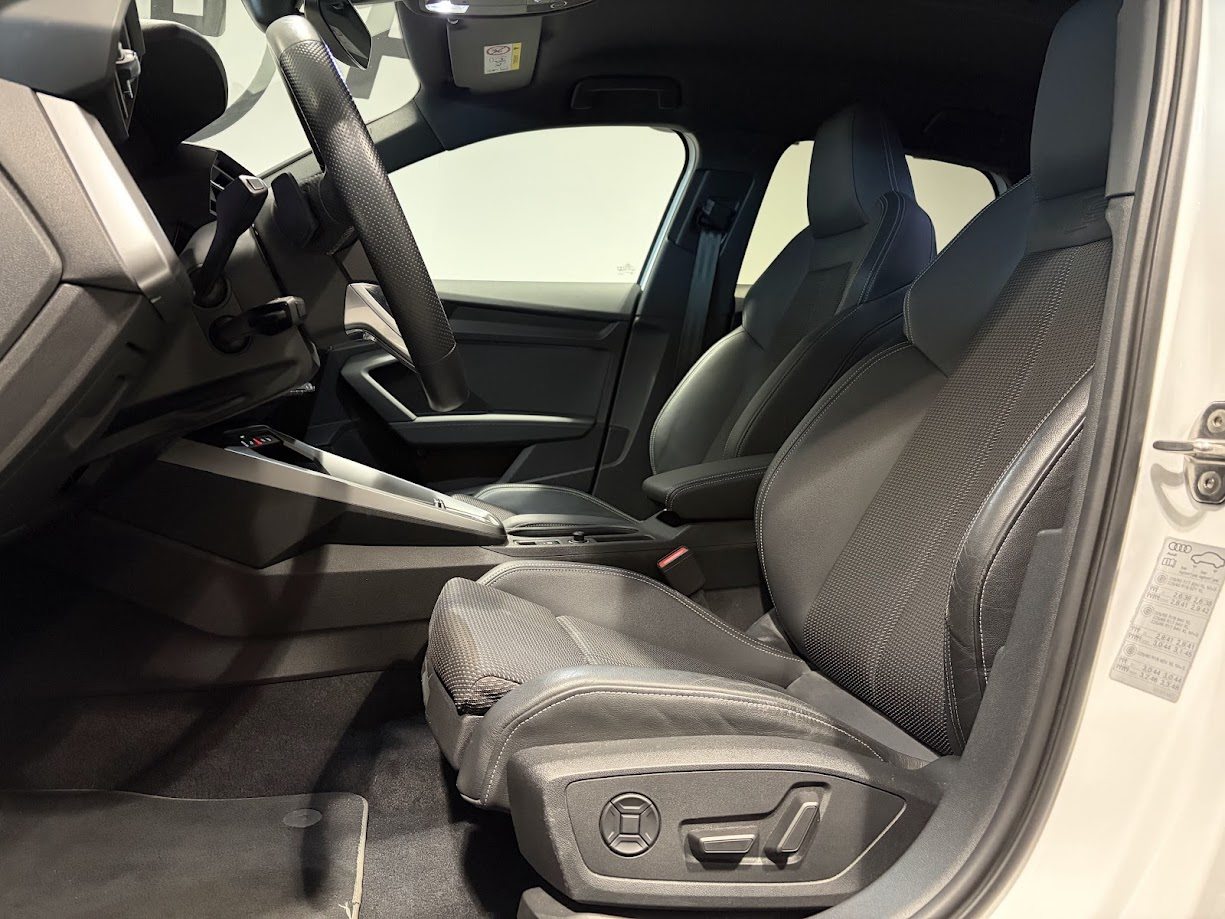 AUDI A3 Sportback 40 TFSI e S line, Hybride Intégral Essence/Électricité, Occasion / Utilisé, Automatique - 3