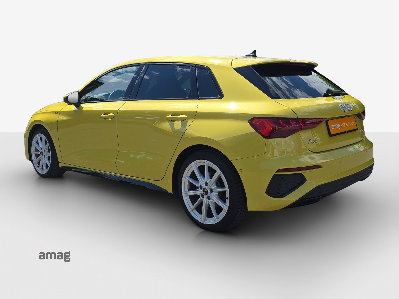 AUDI A3 Sportback 35 TFSI S line Attraction, Petrol, Second hand / Used, Automatic - 3