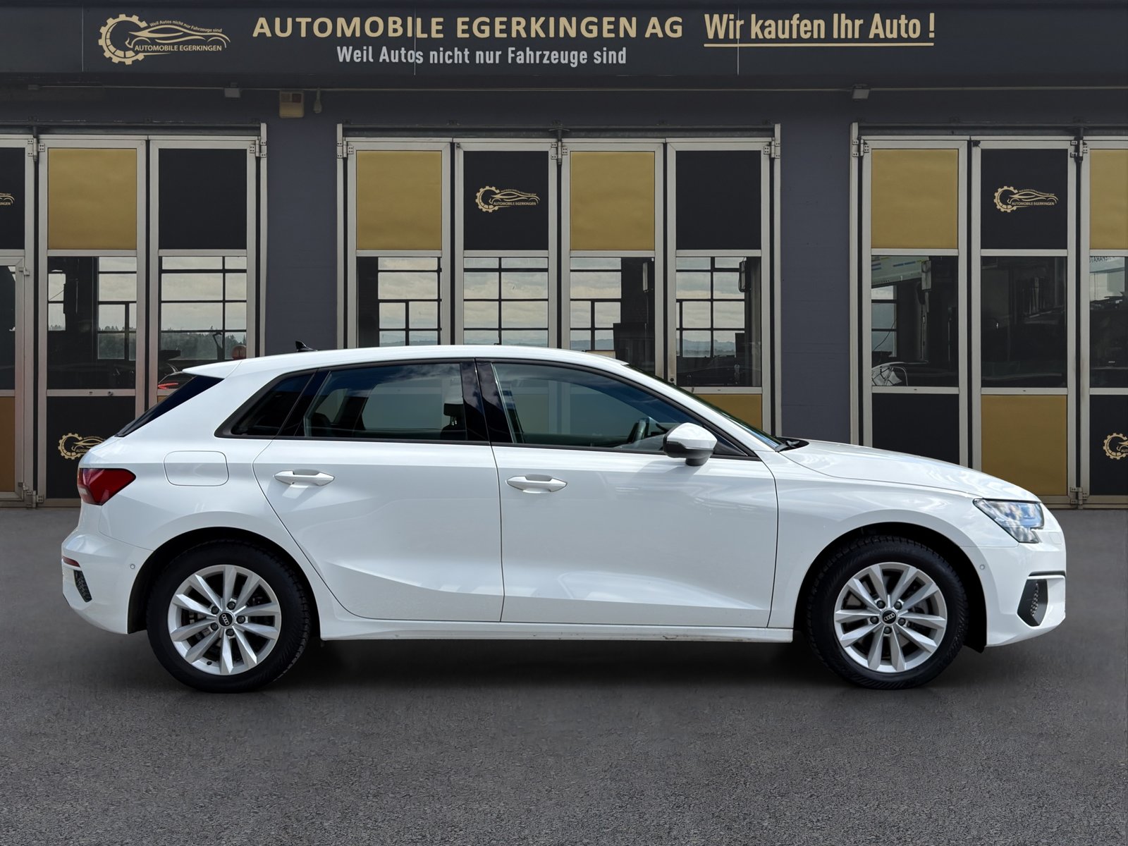 AUDI A3 Sportback 1.5 35 TFSI Attraction S-Tronic, Hybride Léger Essence/Électricité, Occasion / Utilisé, Automatique - 4