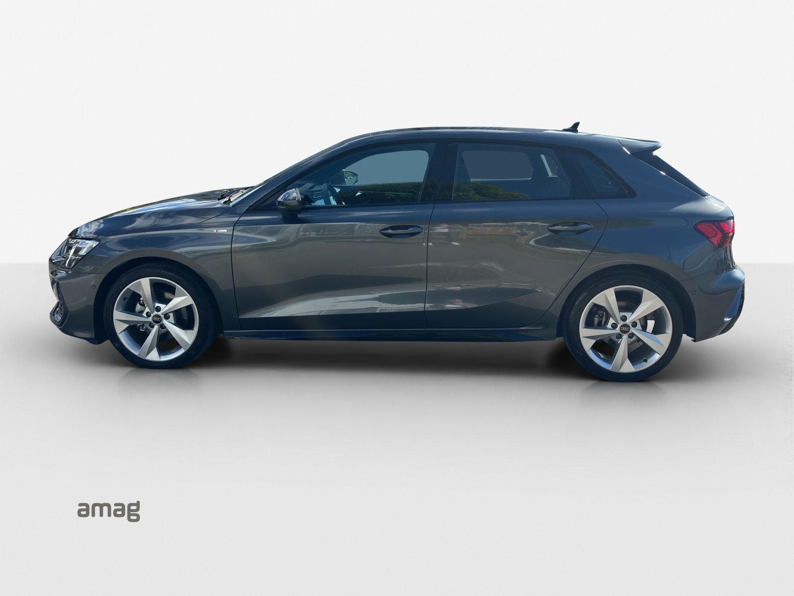 AUDI A3 Sportback TFSI 110 kW S line, Essence, Occasion / Utilisé, Automatique - 2