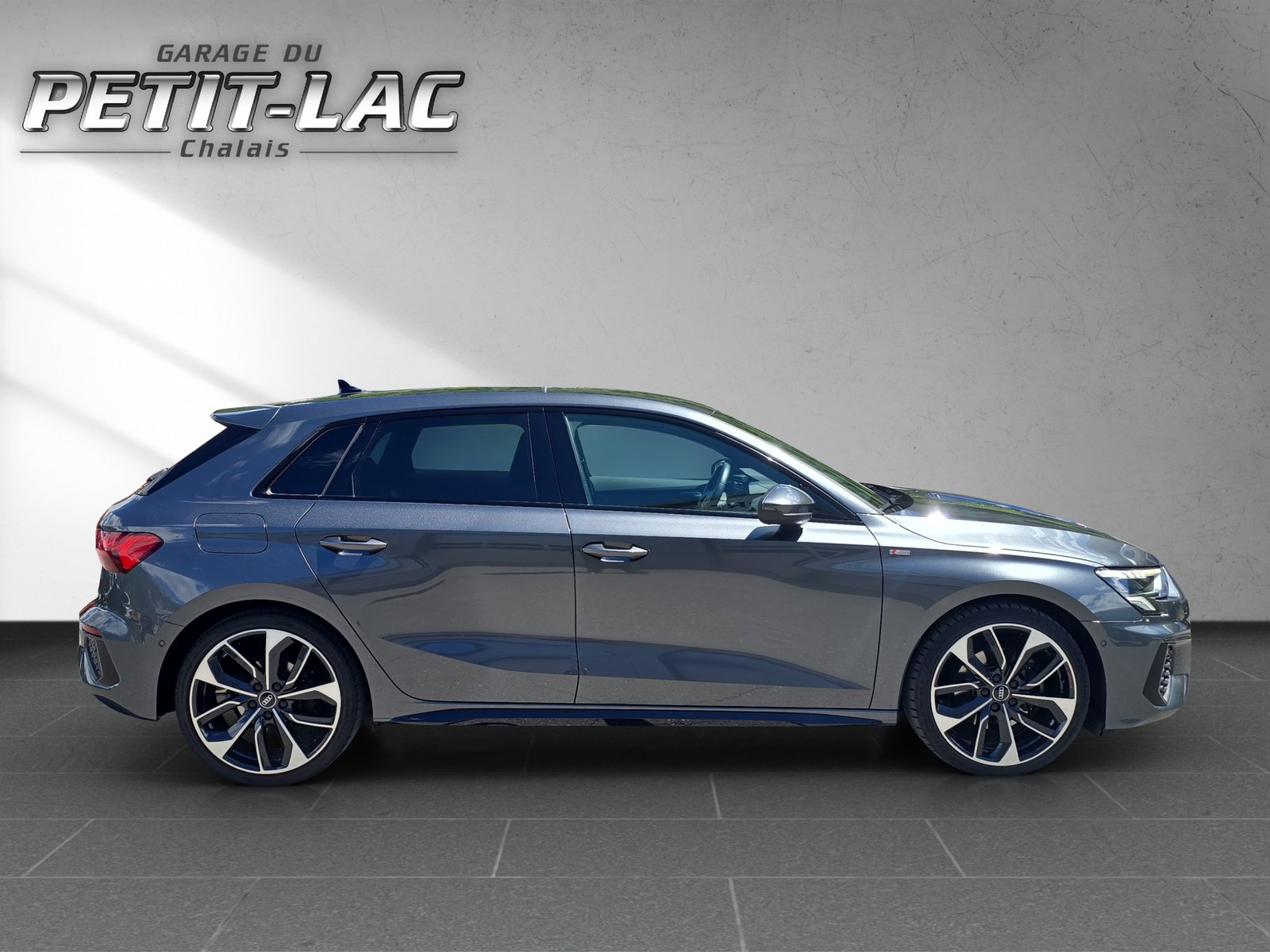 AUDI A3 Sportback 35 TFSI S line Attraction S-tronic, Mild-Hybrid Petrol/Electric, Second hand / Used, Automatic - 3
