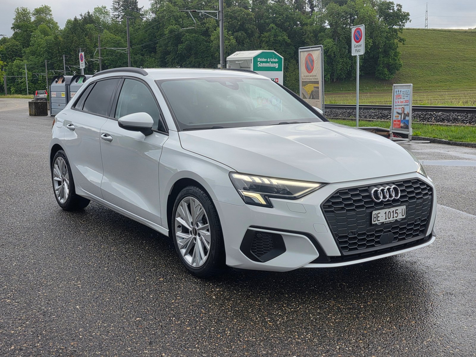 AUDI A3 Sportback 35 TFSI Attraction S-tronic, Mild-Hybrid Petrol/Electric, Second hand / Used, Automatic - 5