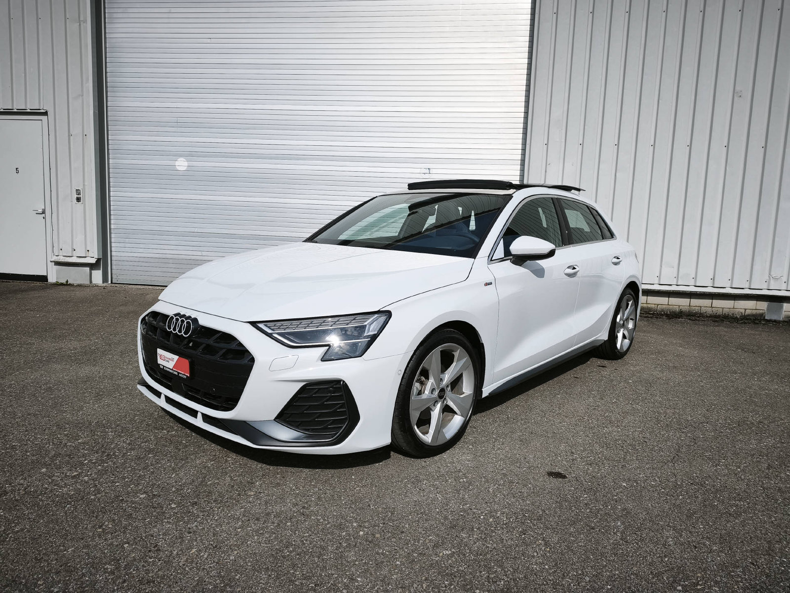 AUDI A3 Sportback 1.5 TFSI S Line S-Tronic, Mild-Hybrid Petrol/Electric, Second hand / Used, Automatic - 3