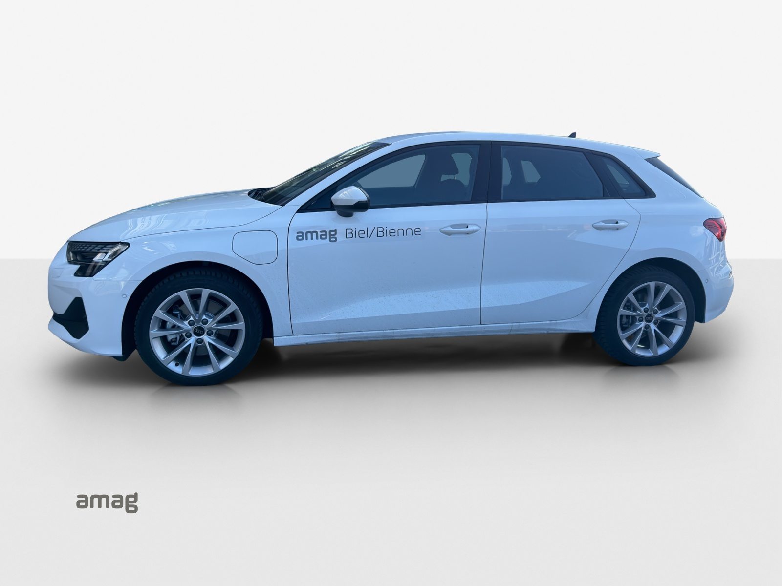 AUDI A3 Sportback TFSI e 150 kW Attraction, Hybride Intégral Essence/Électricité, Occasion / Utilisé, Automatique - 3