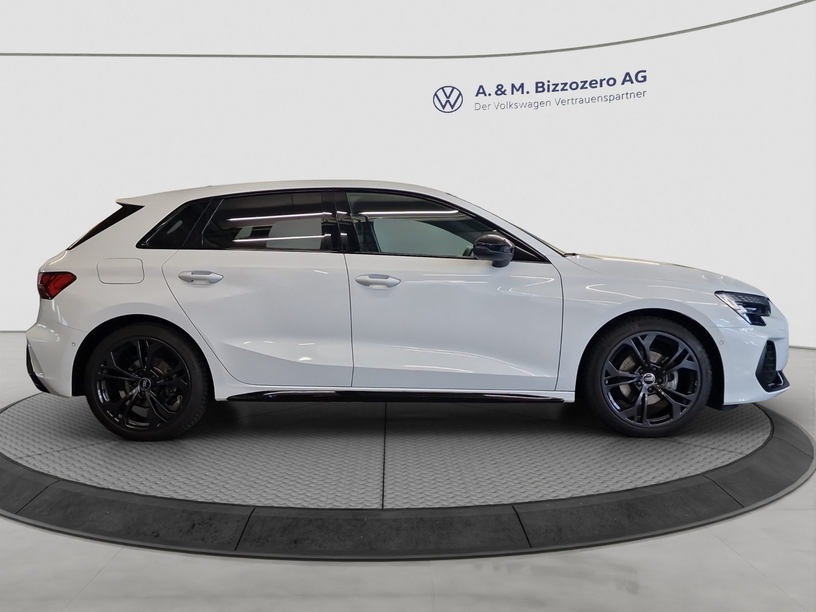 AUDI A3 Sportback 35 TFSI S line Attraction, Benzin, Occasion / Gebraucht, Automatik - 6