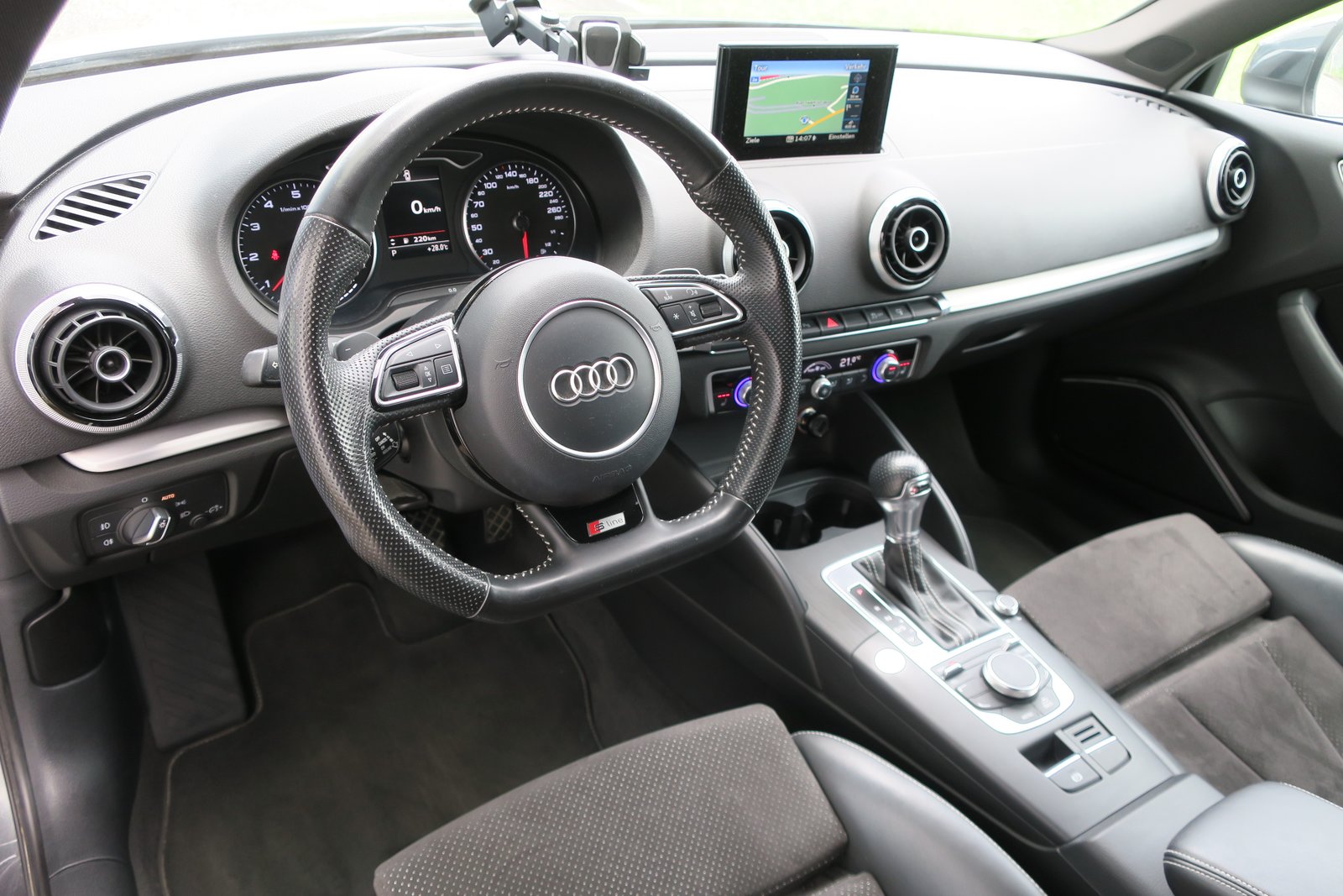 AUDI A3 Limousine 1.4 TFSI Ambiente S-tronic, Essence, Occasion / Utilisé, Automatique - 6
