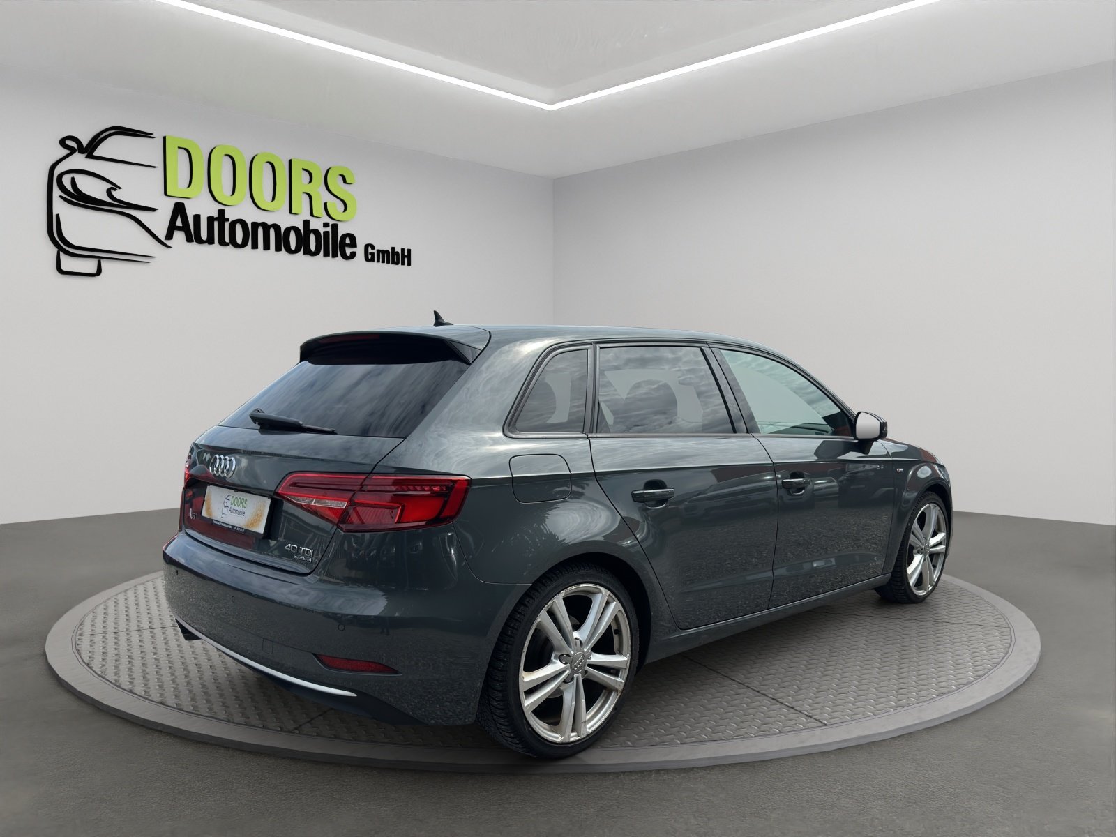 AUDI A3 Sportback 40 TDI Sport quattro S-tronic, Diesel, Second hand / Used, Automatic - 4