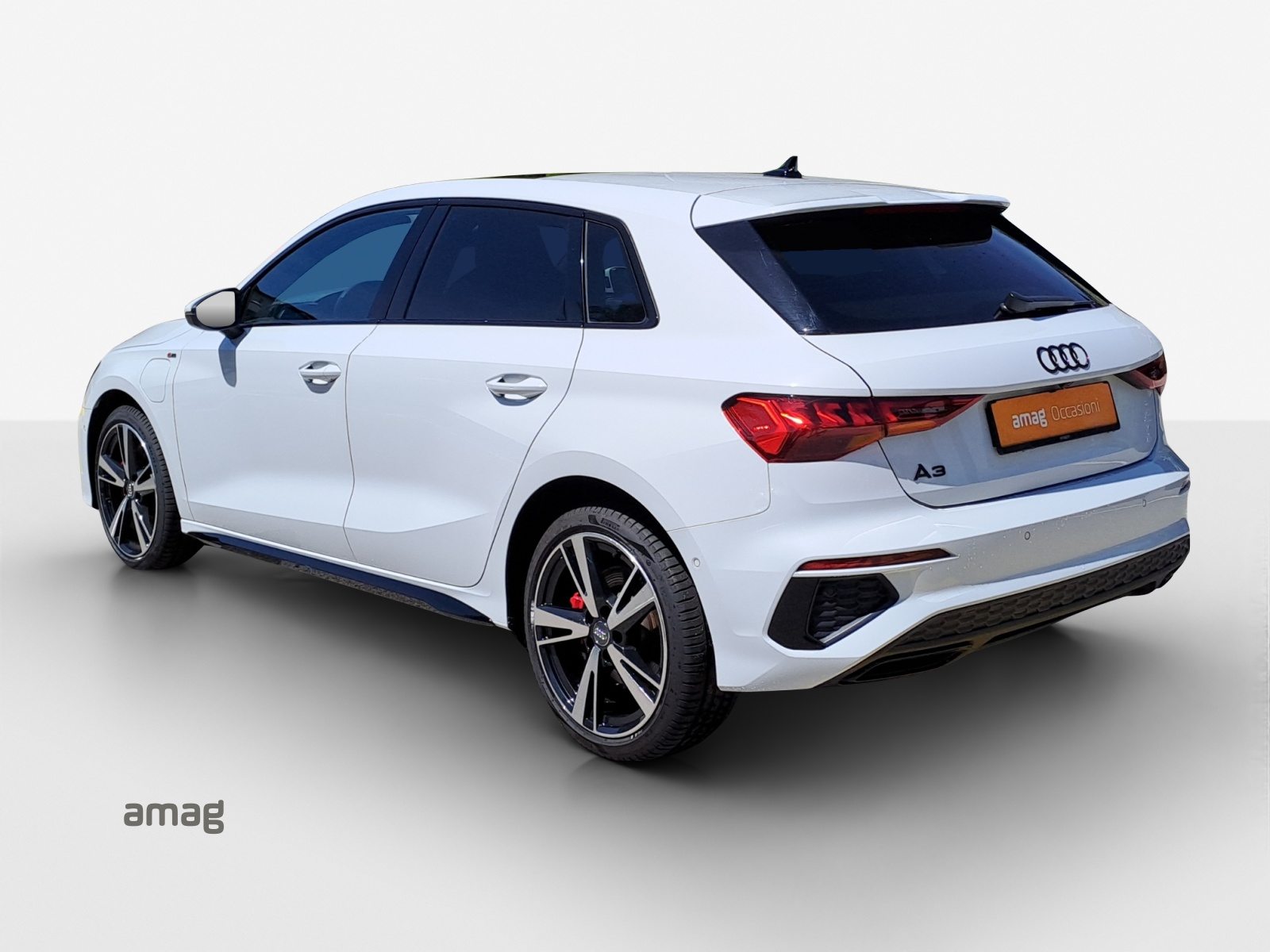 AUDI A3 Sportback 45 TFSI e S line, Voll-Hybrid Benzin/Elektro, Occasion / Gebraucht, Automatik - 3