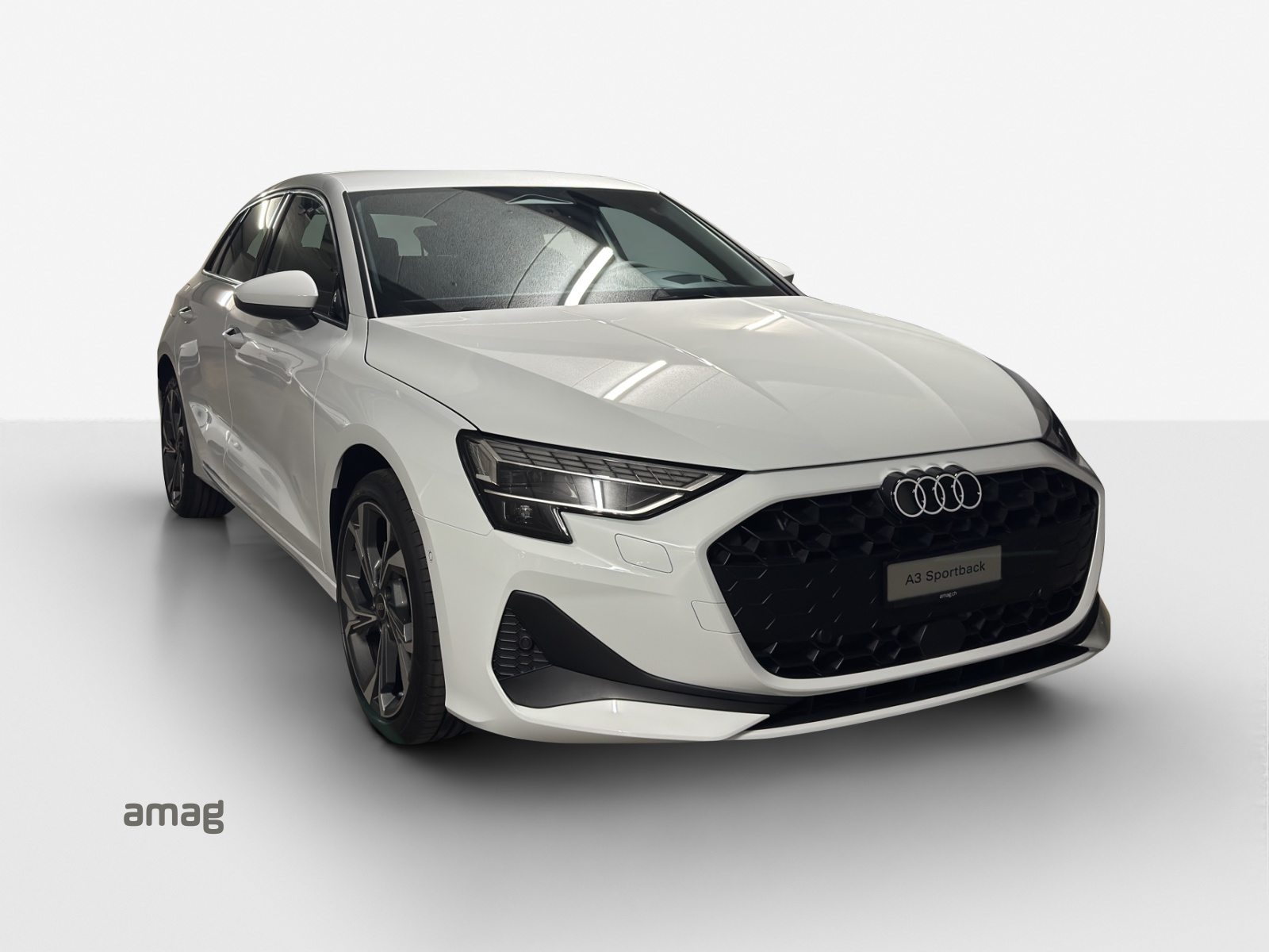 AUDI A3 Sportback TFSI e 150 kW Attraction, Full-Hybrid Petrol/Electric, Second hand / Used, Automatic - 6