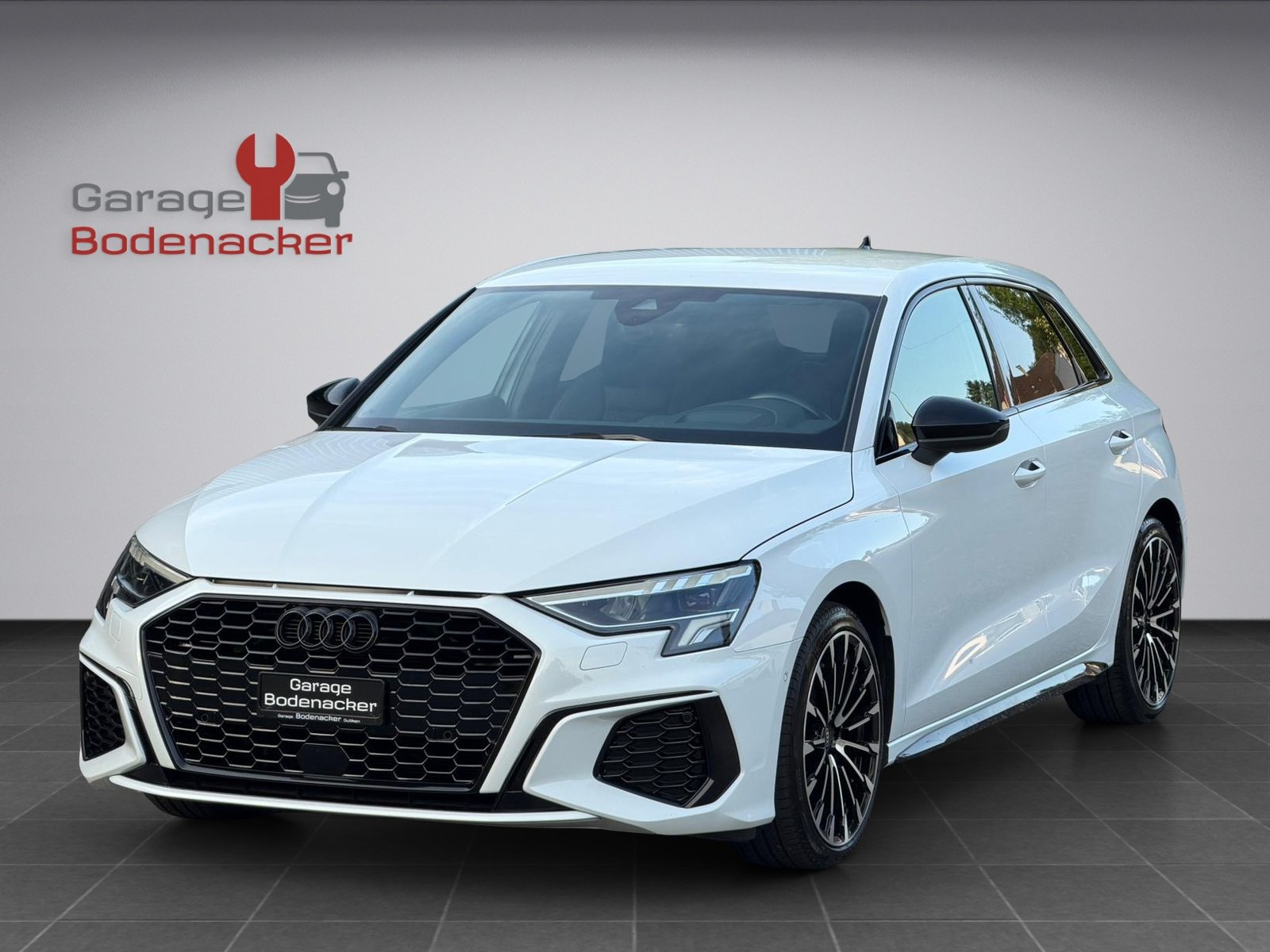 AUDI A3 Sportback 35 TFSI S line Attraction S-tronic, Petrol, Second hand / Used, Automatic - 2