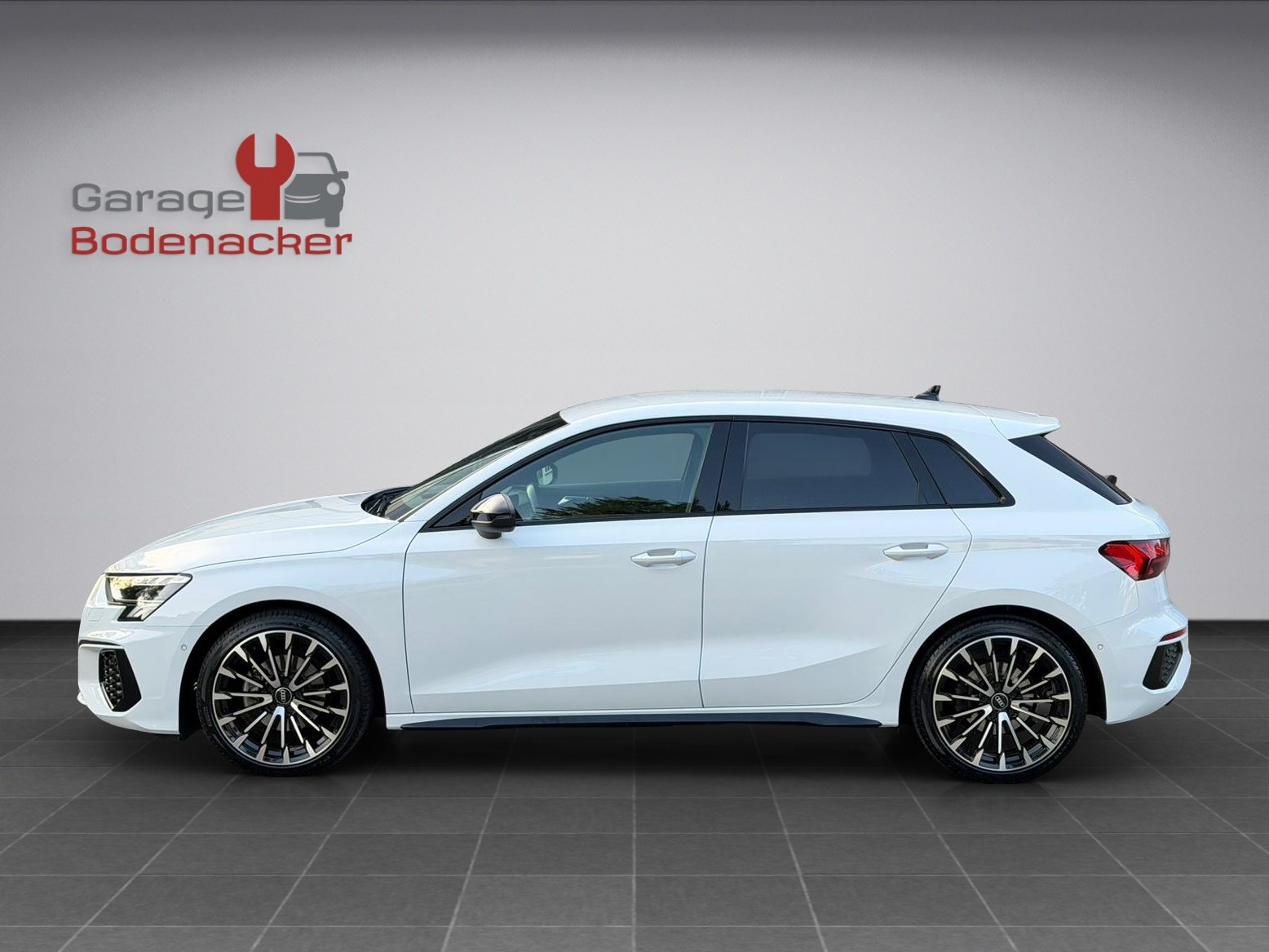 AUDI A3 Sportback 35 TFSI S line Attraction S-tronic, Petrol, Second hand / Used, Automatic - 3