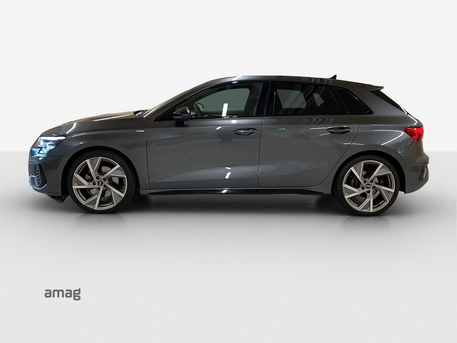 AUDI A3 Sportback 35 TFSI S line Attraction, Essence, Occasion / Utilisé, Automatique - 2