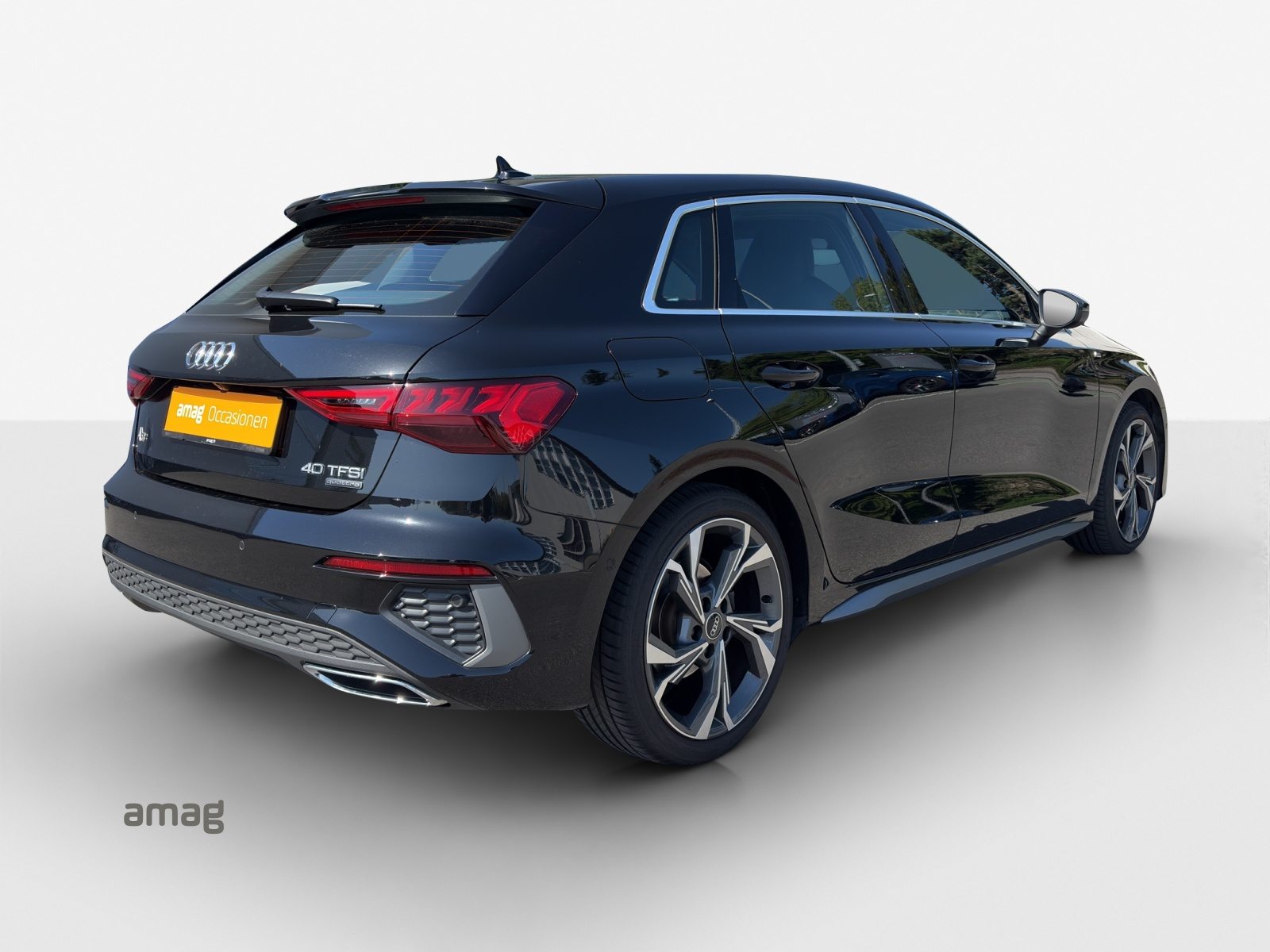 AUDI A3 Sportback 40 TFSI S line, Petrol, Second hand / Used, Automatic - 5