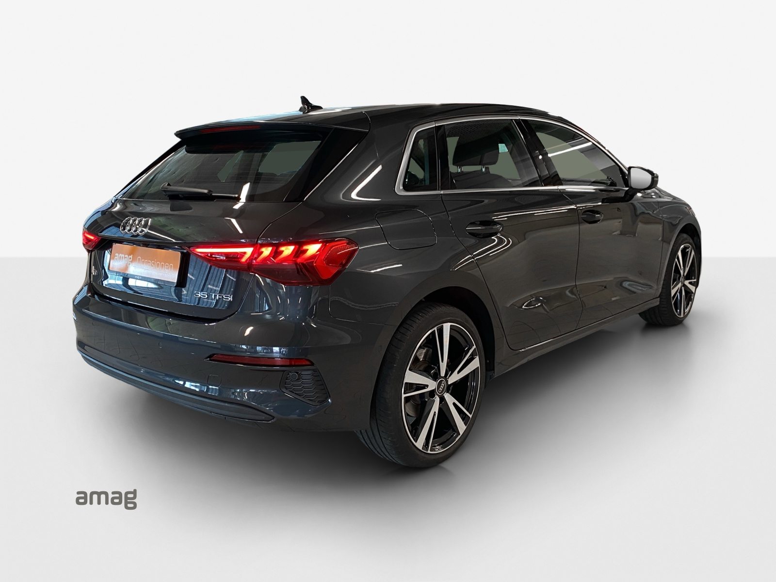 AUDI A3 Sportback 35 TFSI Attraction, Benzin, Occasion / Gebraucht, Automatik - 5
