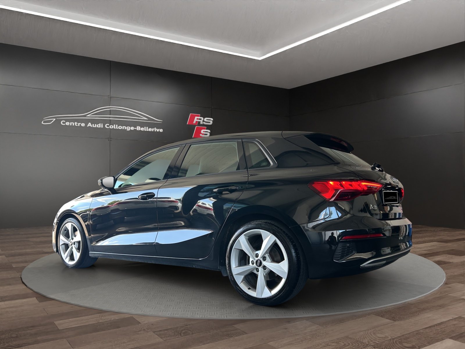 AUDI A3 Sportback 35 TFSI advanced Attraction, Petrol, Second hand / Used, Automatic - 4