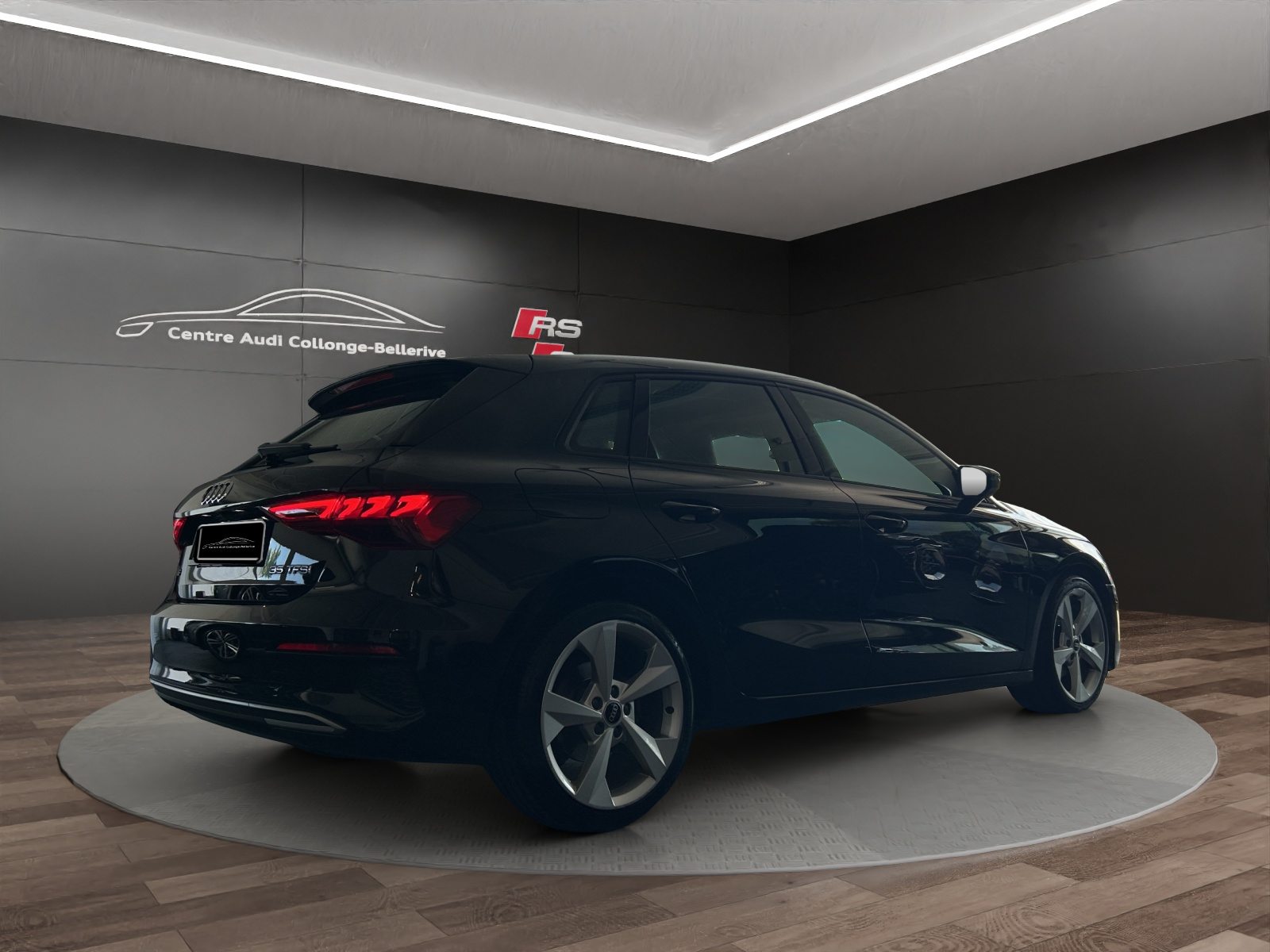 AUDI A3 Sportback 35 TFSI advanced Attraction, Petrol, Second hand / Used, Automatic - 6
