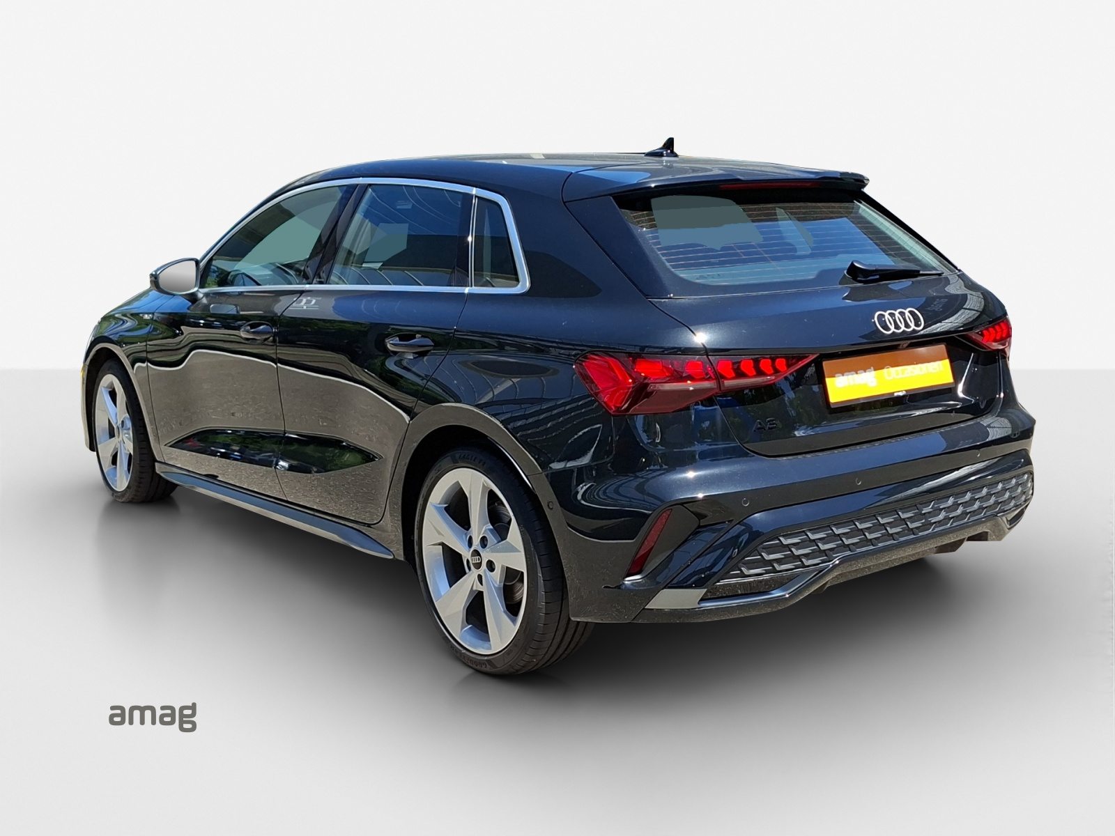 AUDI A3 Sportback 35 TFSI S line, Petrol, Second hand / Used, Automatic - 3