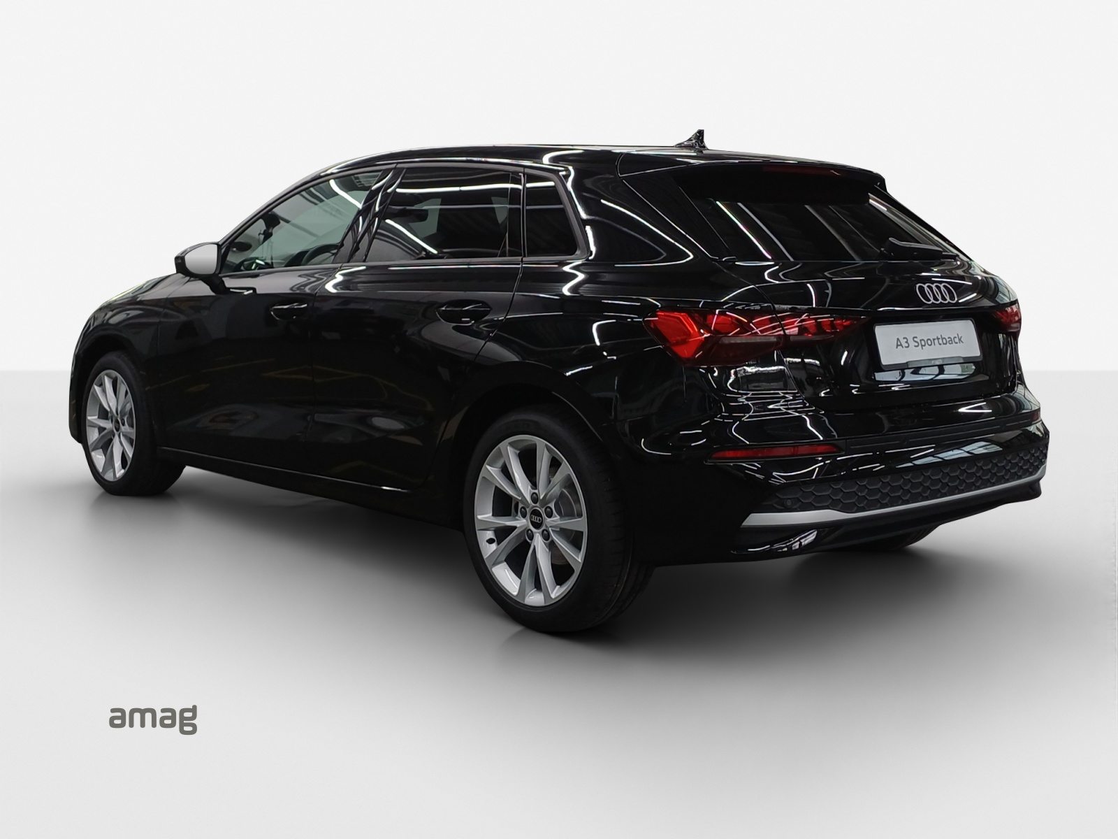 AUDI A3 Sportback TFSI 110 kW Attraction, Benzina, Occasioni / Usate, Automatico - 2