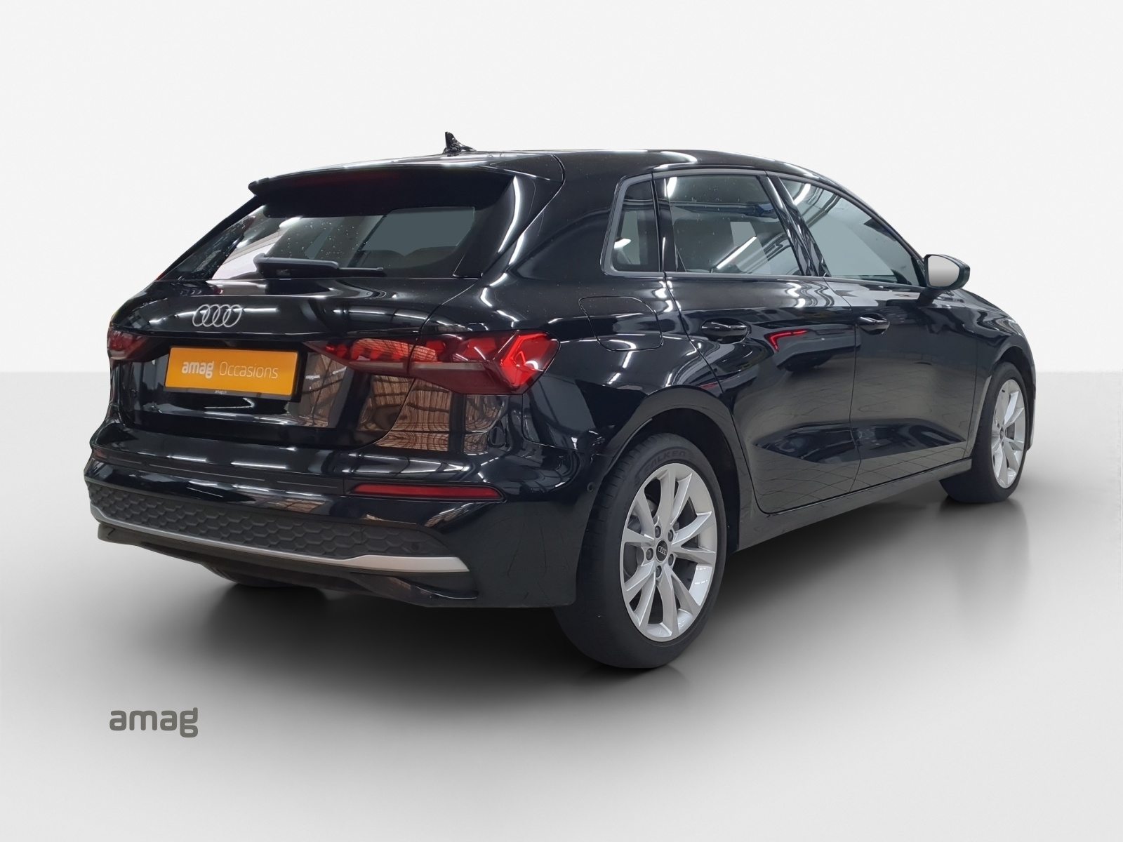 AUDI A3 Sportback TFSI 110 kW Attraction, Benzin, Occasion / Gebraucht, Automatik - 5