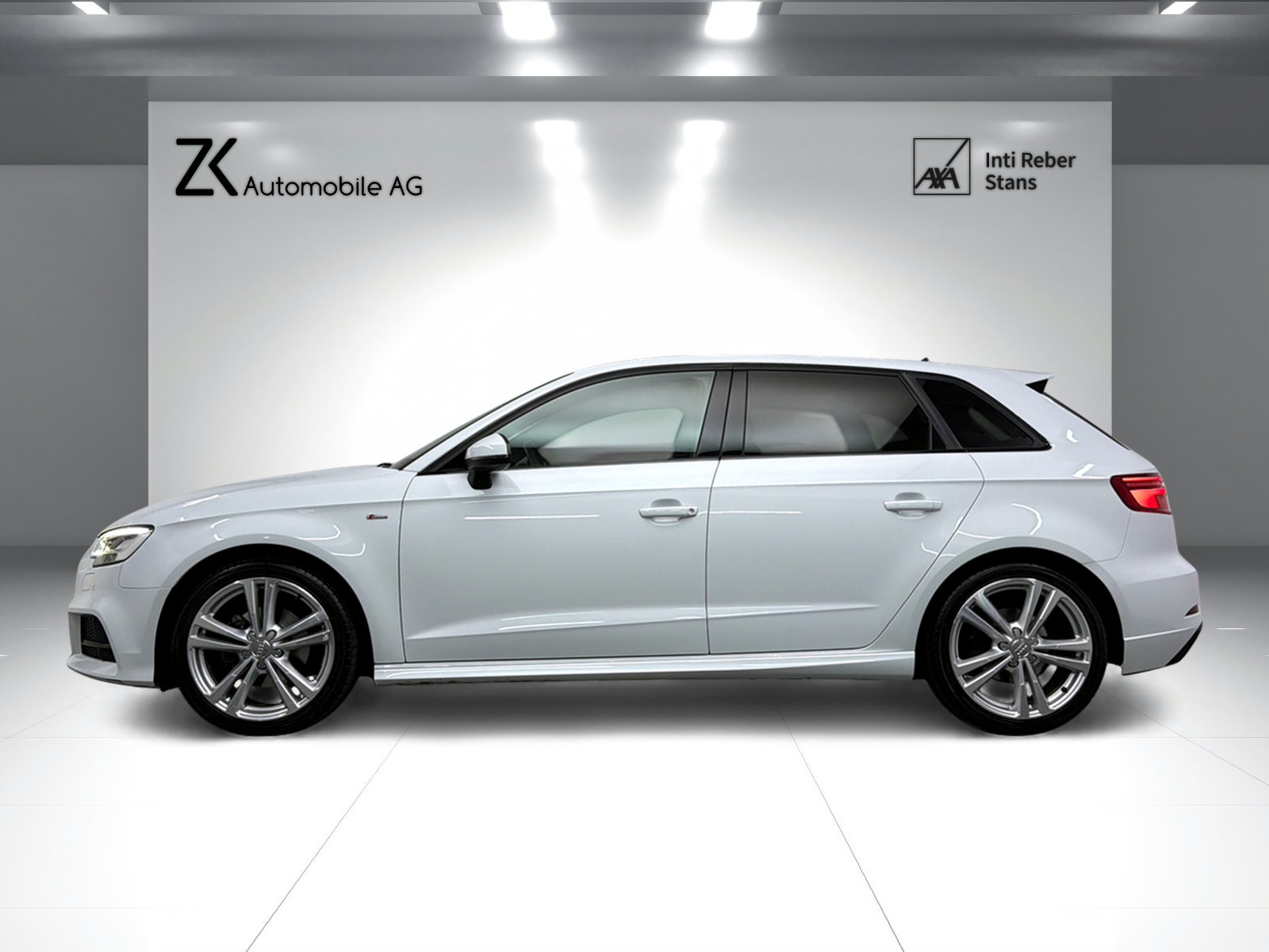 AUDI A3 Sportback 35 TFSI Sport S-Line GLETSCHERWEISS S-tron, Petrol, Second hand / Used, Automatic - 3
