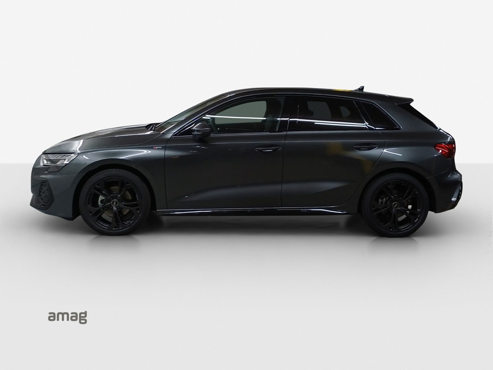 AUDI A3 Sportback TFSI 110 kW S line, Benzin, Occasion / Gebraucht, Automatik - 2