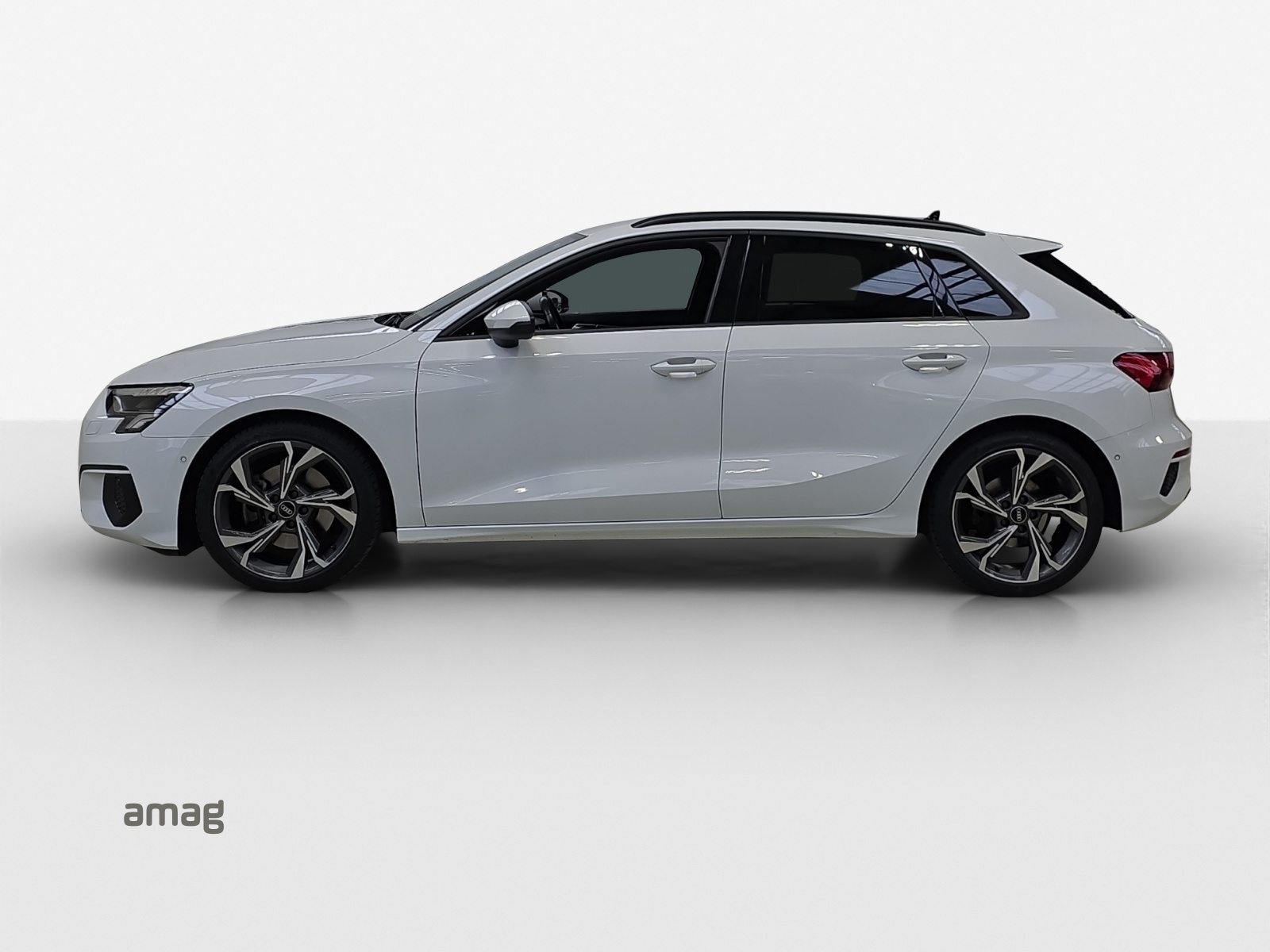 AUDI A3 Sportback 35 TFSI Attraction, Essence, Occasion / Utilisé, Automatique - 2