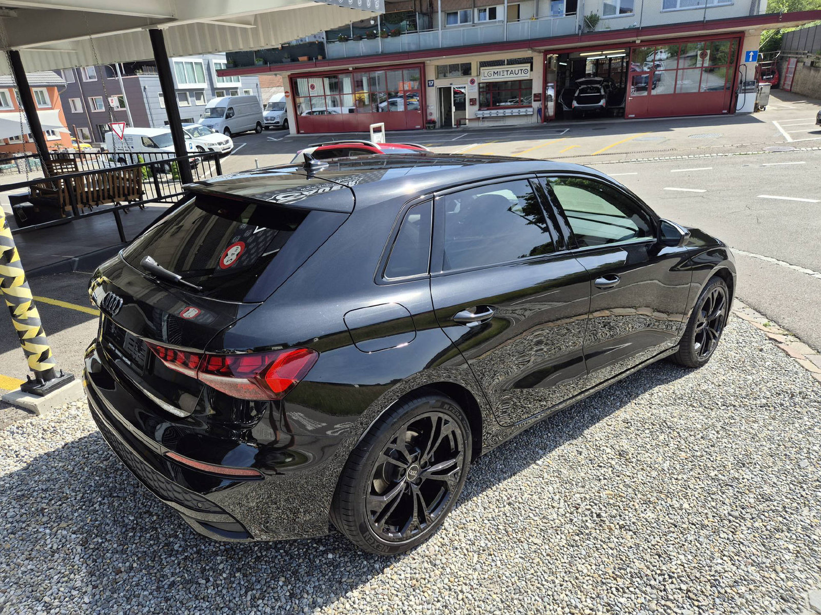AUDI A3 Sportback 1.5 35 TFSI Advanced S-Tronic, Mild-Hybrid Benzin/Elektro, Occasion / Gebraucht, Automatik - 7