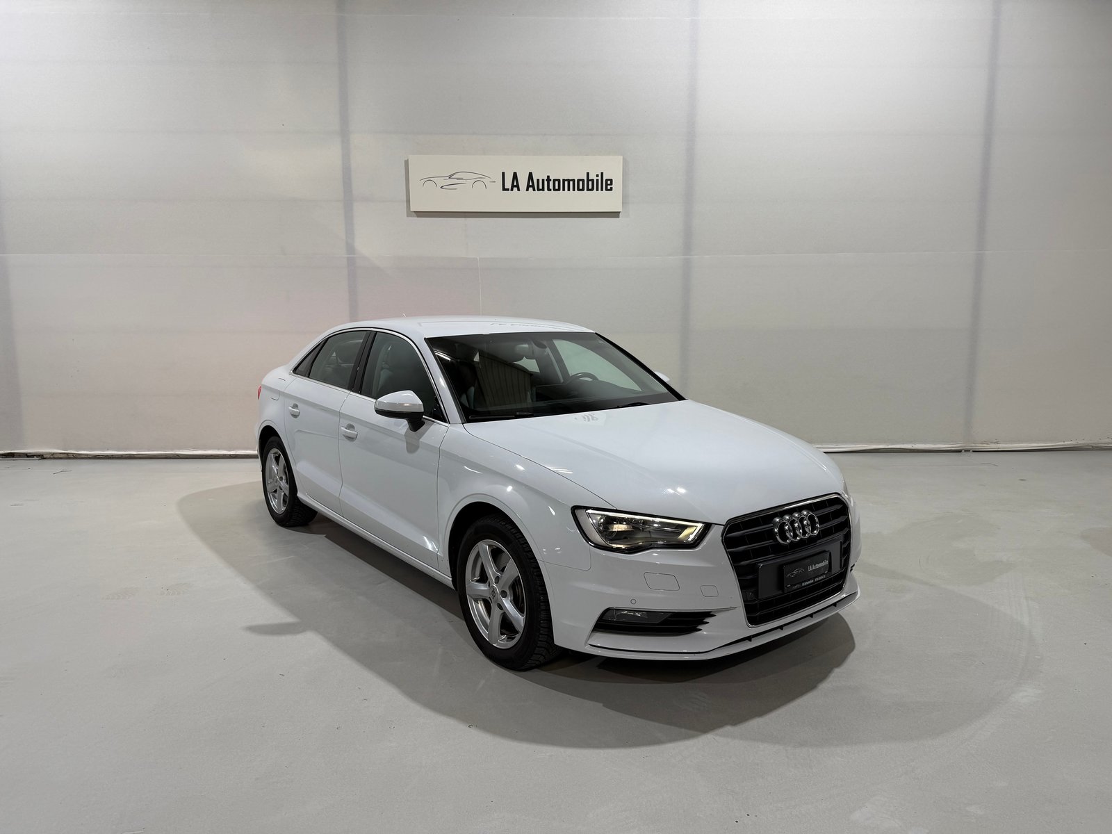 AUDI A3 Limousine 1.8 TFSI Ambiente S-tronic, Petrol, Second hand / Used, Automatic - 6