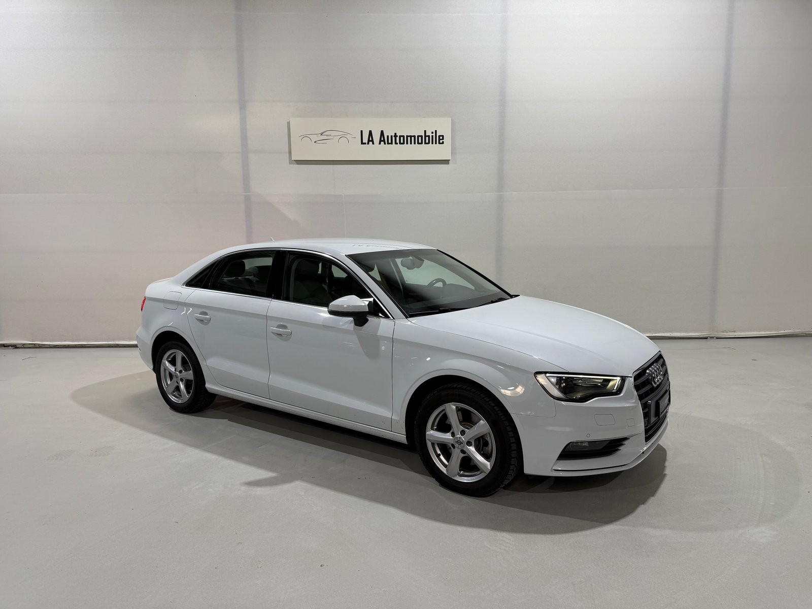 AUDI A3 Limousine 1.8 TFSI Ambiente S-tronic, Petrol, Second hand / Used, Automatic - 7