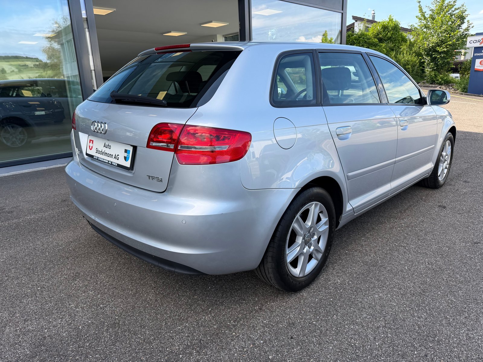 AUDI A3 Sportback 1.4 T FSI Attraction, Petrol, Second hand / Used, Manual - 4