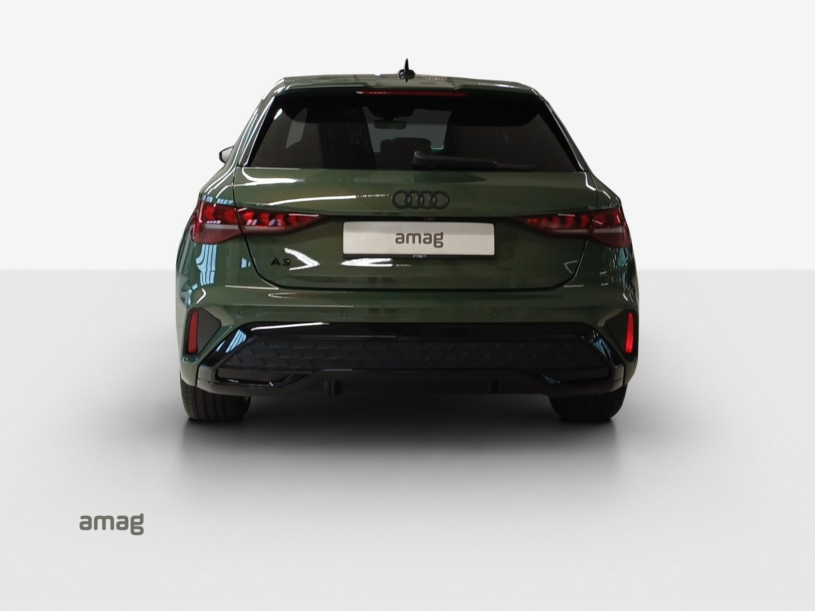 AUDI A3 Sportback TFSI e 200 kW S line Attraction, Full-Hybrid Petrol/Electric, Second hand / Used, Automatic - 4