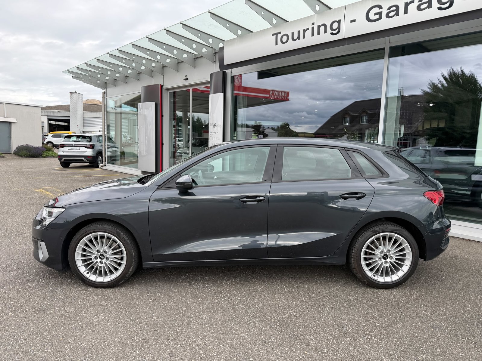 AUDI A3 Sportback 35 TFSI advanced S-tronic, Mild-Hybrid Benzin/Elektro, Occasion / Gebraucht, Automatik - 2
