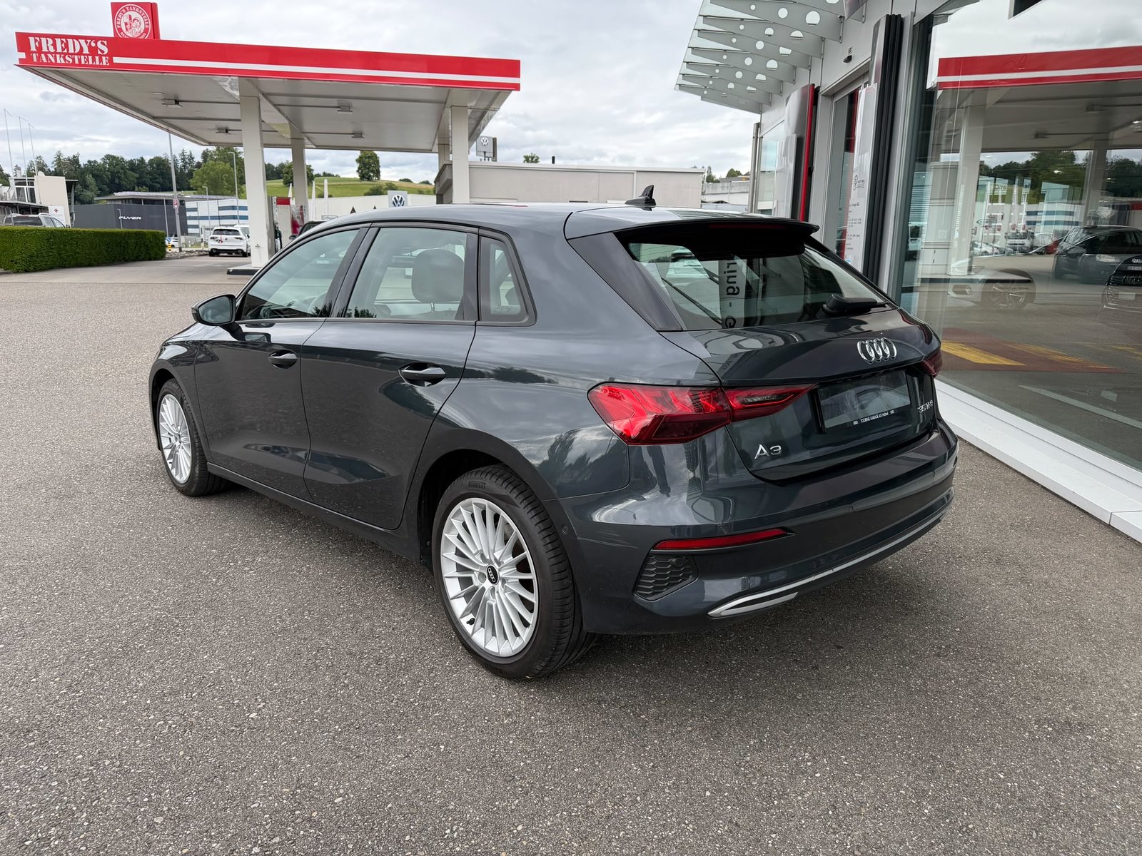 AUDI A3 Sportback 35 TFSI advanced S-tronic, Mild-Hybrid Benzin/Elektro, Occasion / Gebraucht, Automatik - 3