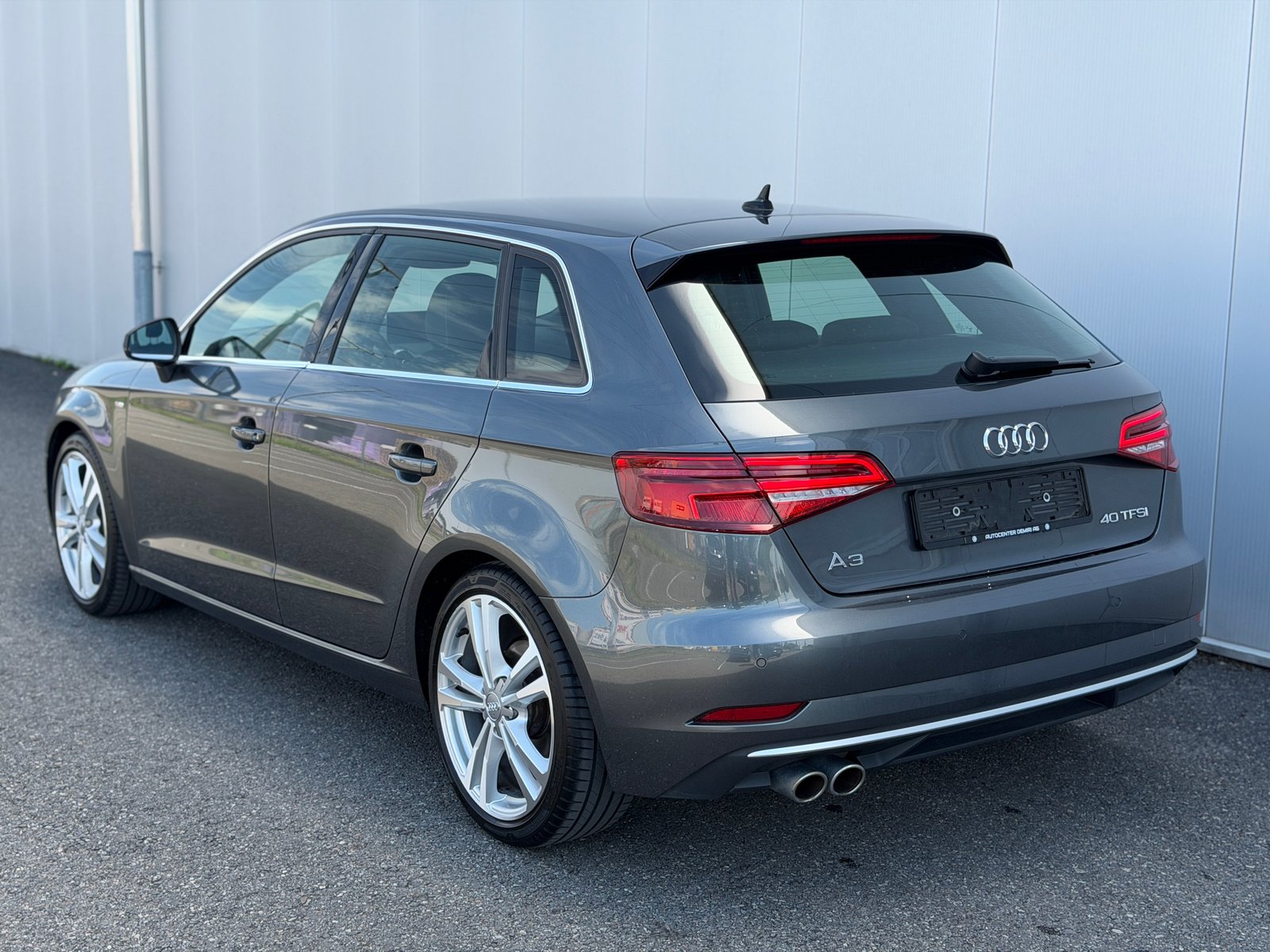 AUDI A3 Sportback 40 TFSI Sport quattro S-tronic *S-Line inn, Benzin, Occasion / Gebraucht, Automatik - 7
