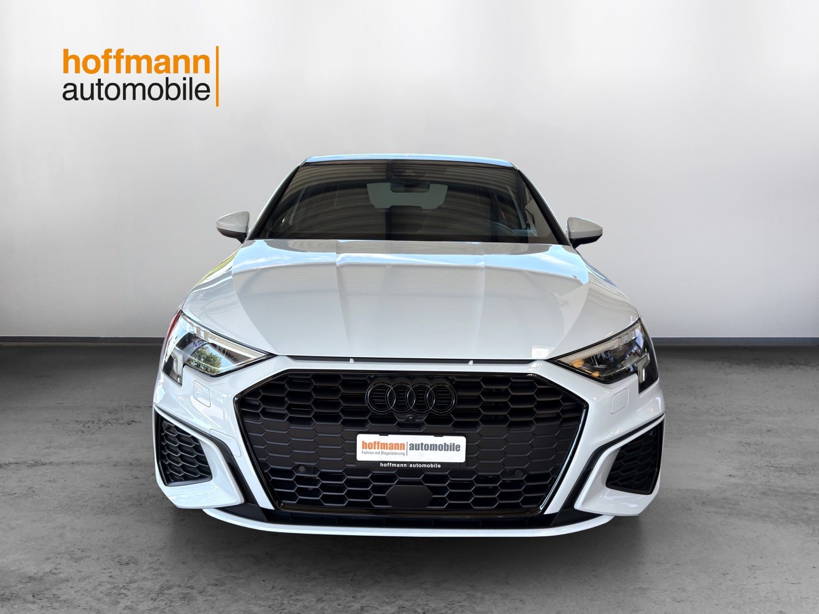AUDI A3 Sportback 35 TFSI S line Attraction, Benzin, Occasion / Gebraucht, Automatik - 2