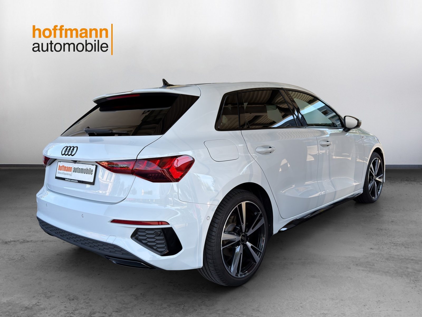AUDI A3 Sportback 35 TFSI S line Attraction, Benzin, Occasion / Gebraucht, Automatik - 4