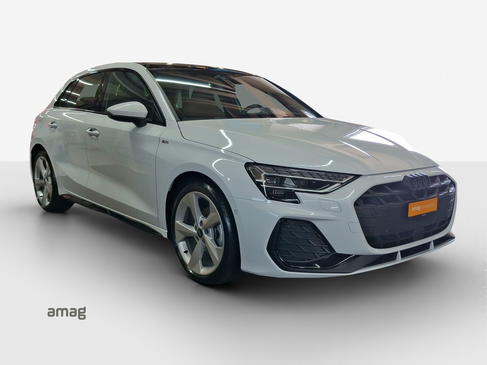 AUDI A3 Sportback TFSI 110 kW S line Attraction, Petrol, Second hand / Used, Automatic - 7