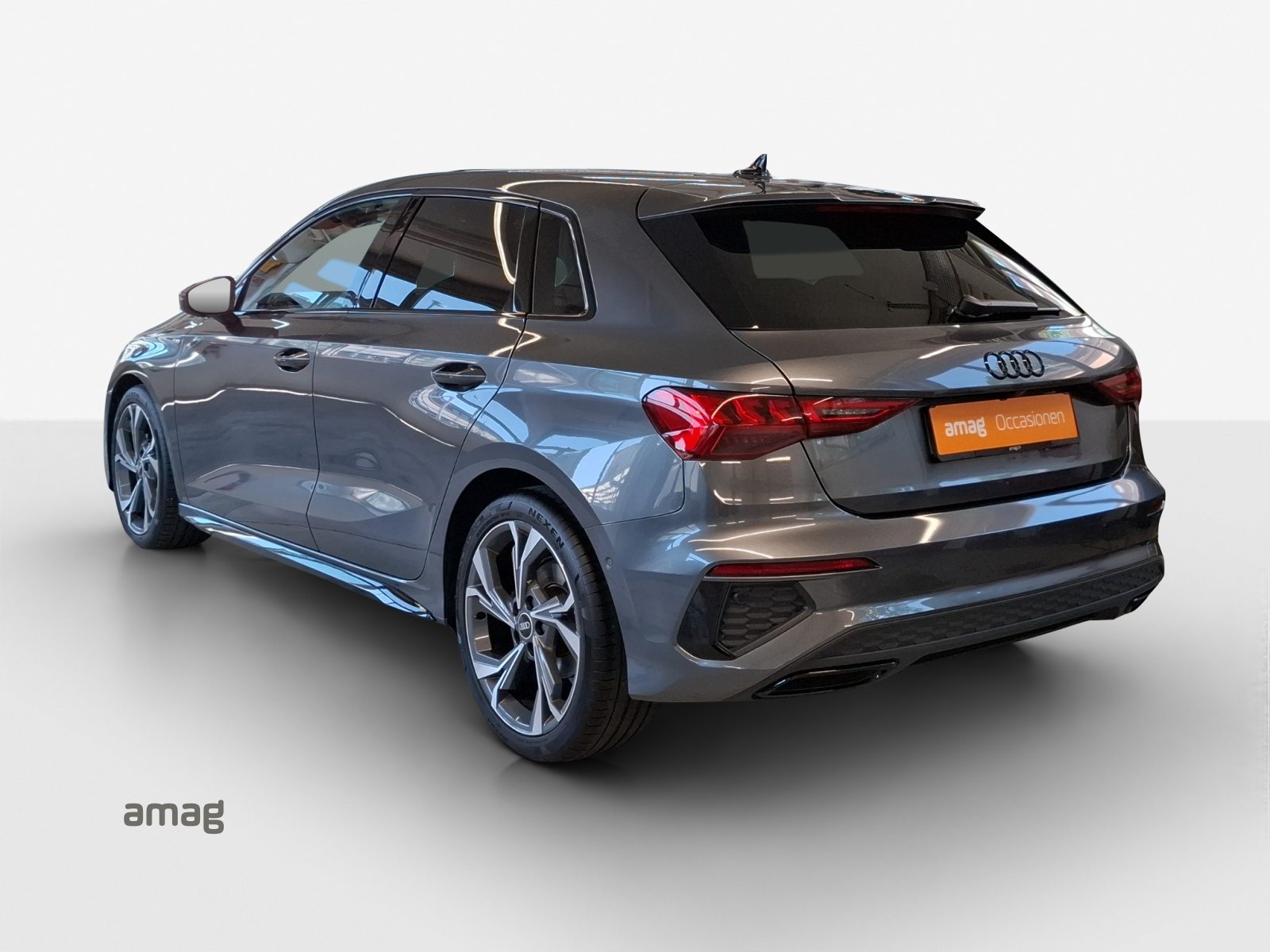 AUDI A3 Sportback 35 TFSI S line Attraction, Benzin, Occasion / Gebraucht, Automatik - 3