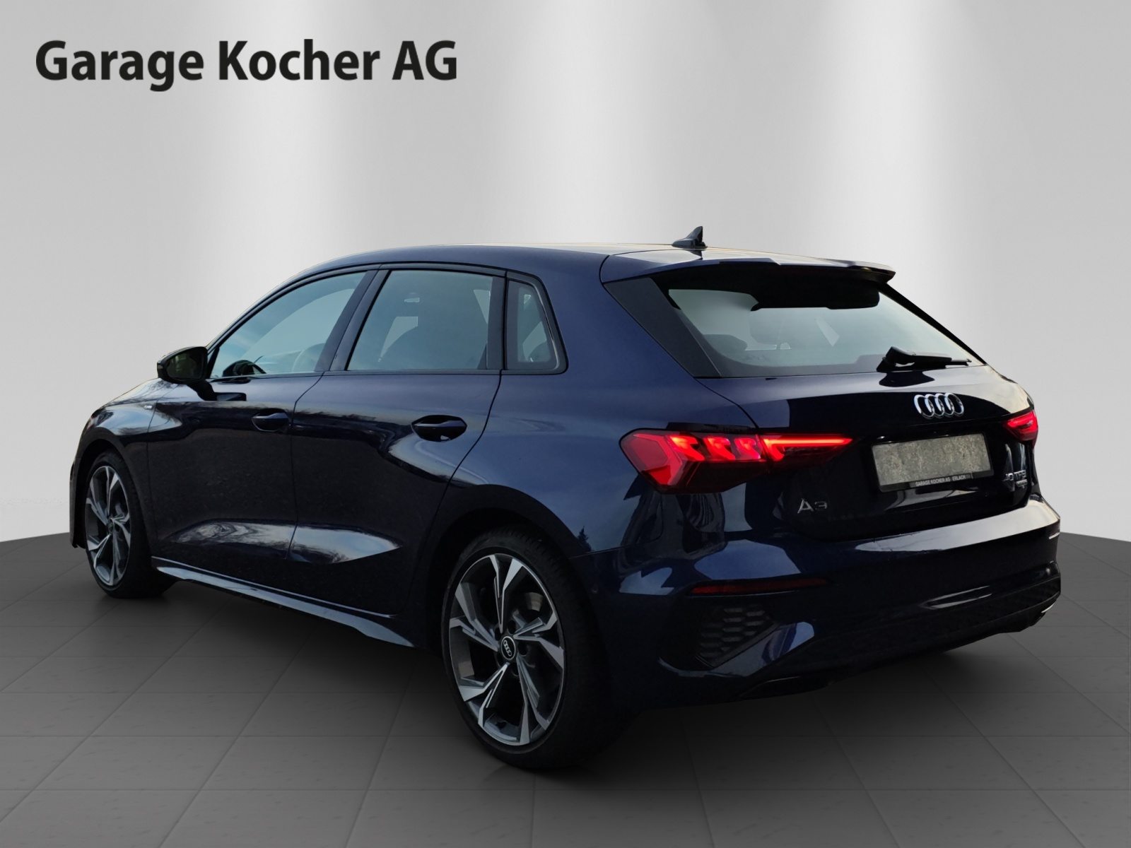 AUDI A3 Sportback 40 TFSI S line, Petrol, Second hand / Used, Automatic - 5