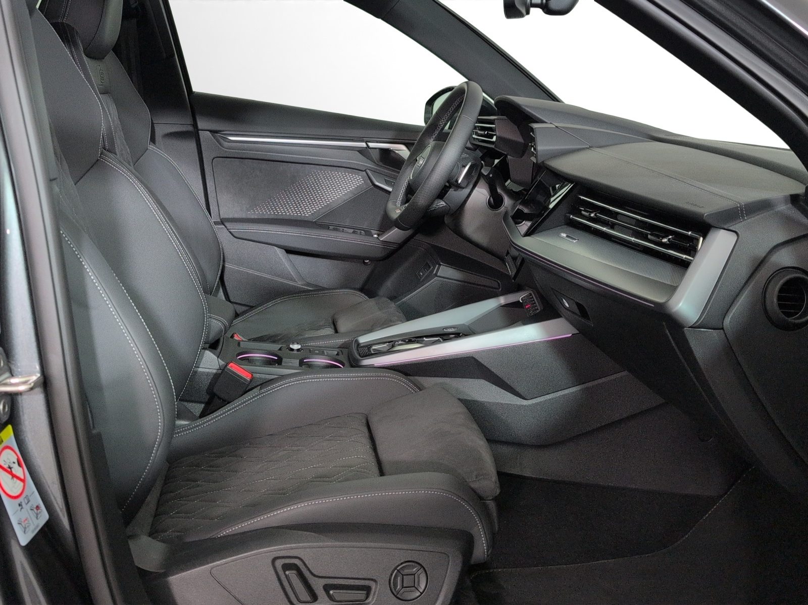AUDI A3 Sportback 35 TFSI S line Attraction, Petrol, Second hand / Used, Automatic - 7