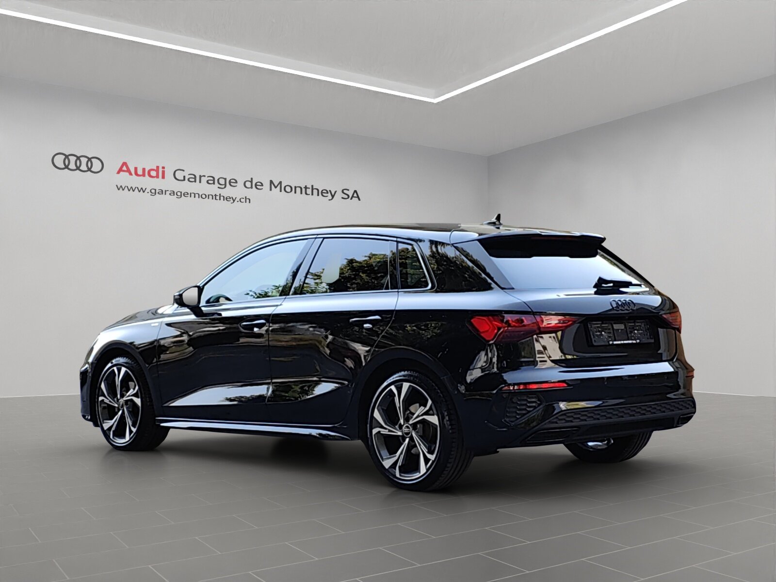 AUDI A3 Sportback 35 TFSI S line Attraction S-tronic, Mild-Hybrid Benzin/Elektro, Occasion / Gebraucht, Automatik - 3