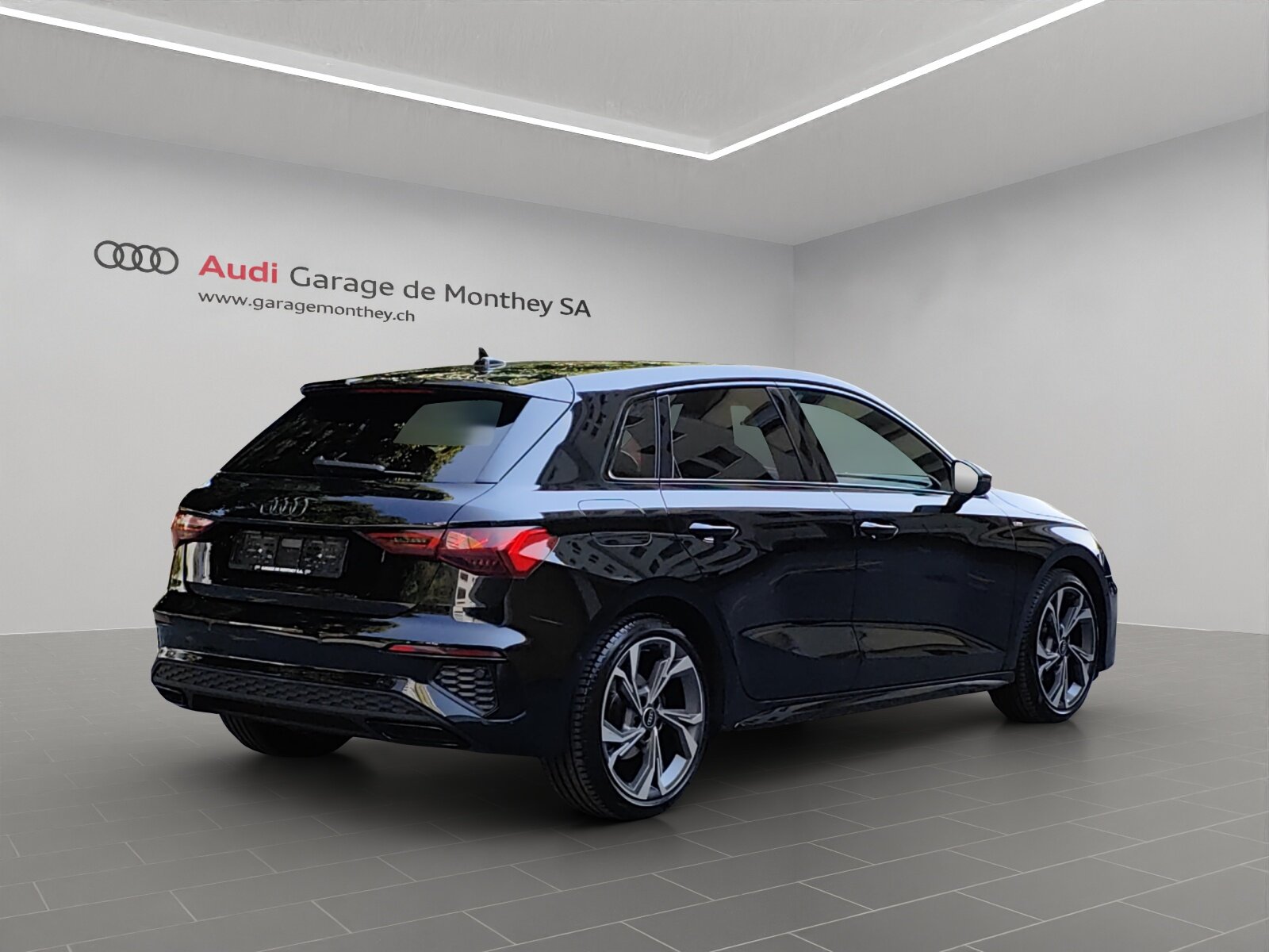 AUDI A3 Sportback 35 TFSI S line Attraction S-tronic, Mild-Hybrid Benzin/Elektro, Occasion / Gebraucht, Automatik - 5