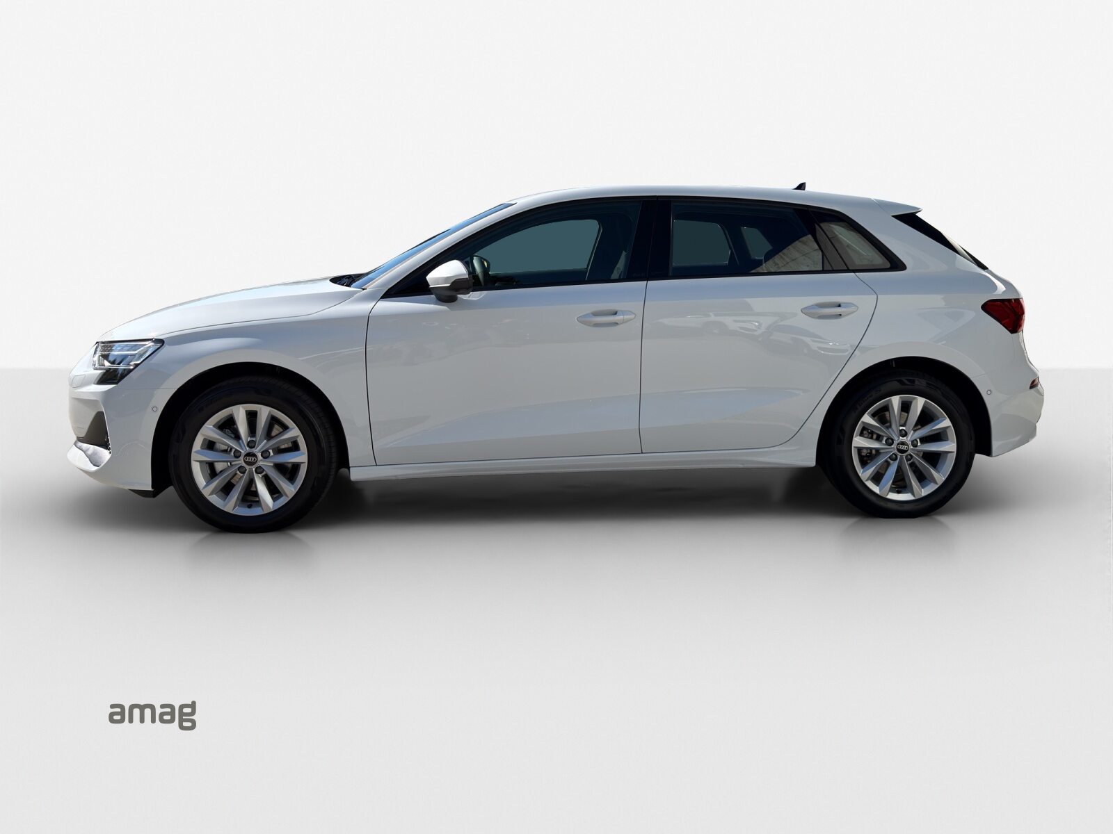AUDI A3 Sportback TFSI 110 kW Attraction, Essence, Occasion / Utilisé, Automatique - 2