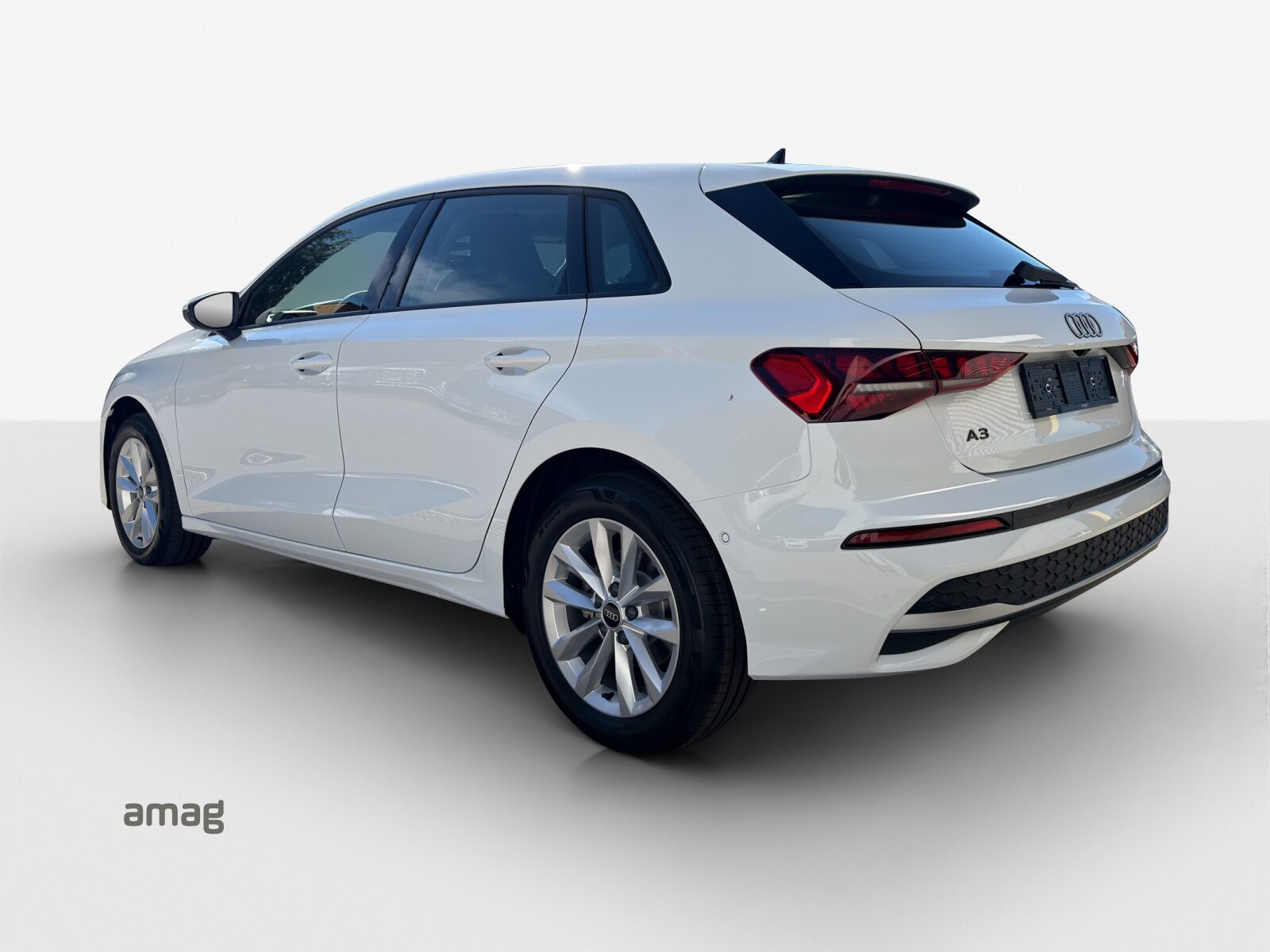AUDI A3 Sportback TFSI 110 kW Attraction, Essence, Occasion / Utilisé, Automatique - 3