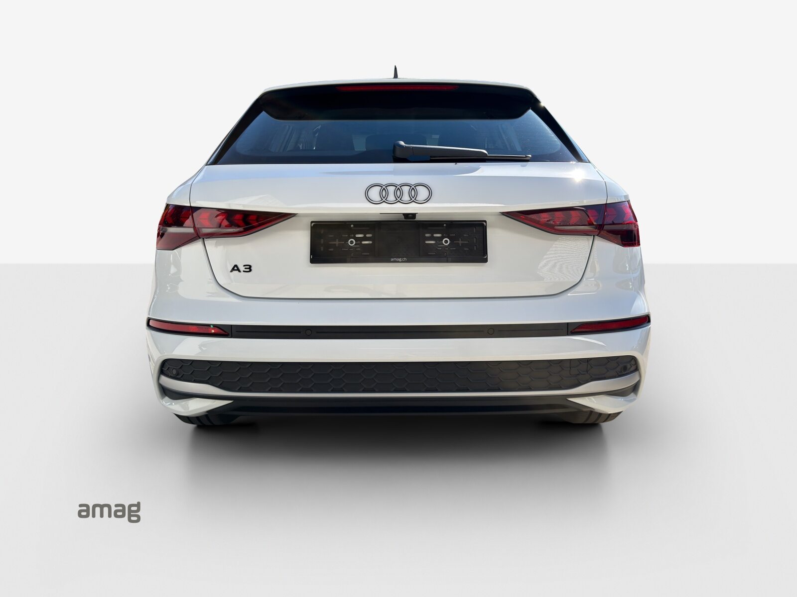 AUDI A3 Sportback TFSI 110 kW Attraction, Essence, Occasion / Utilisé, Automatique - 4