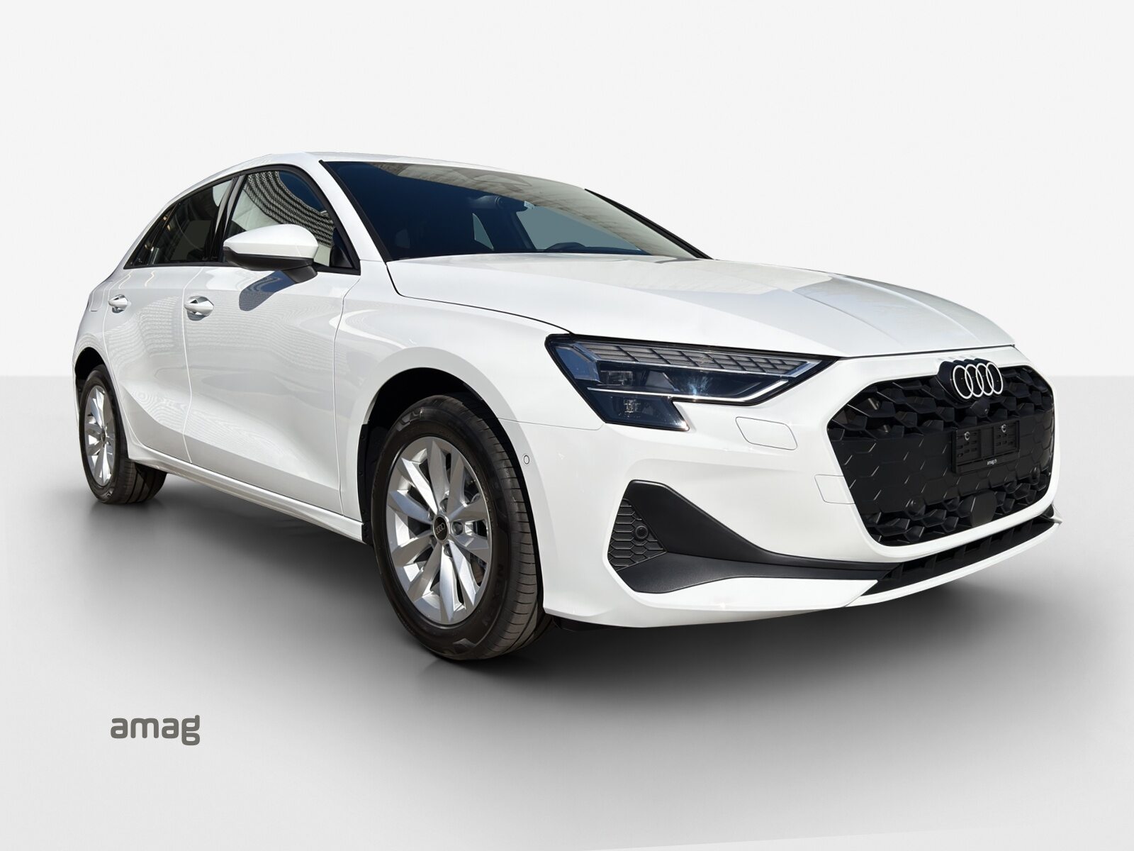 AUDI A3 Sportback TFSI 110 kW Attraction, Essence, Occasion / Utilisé, Automatique - 6