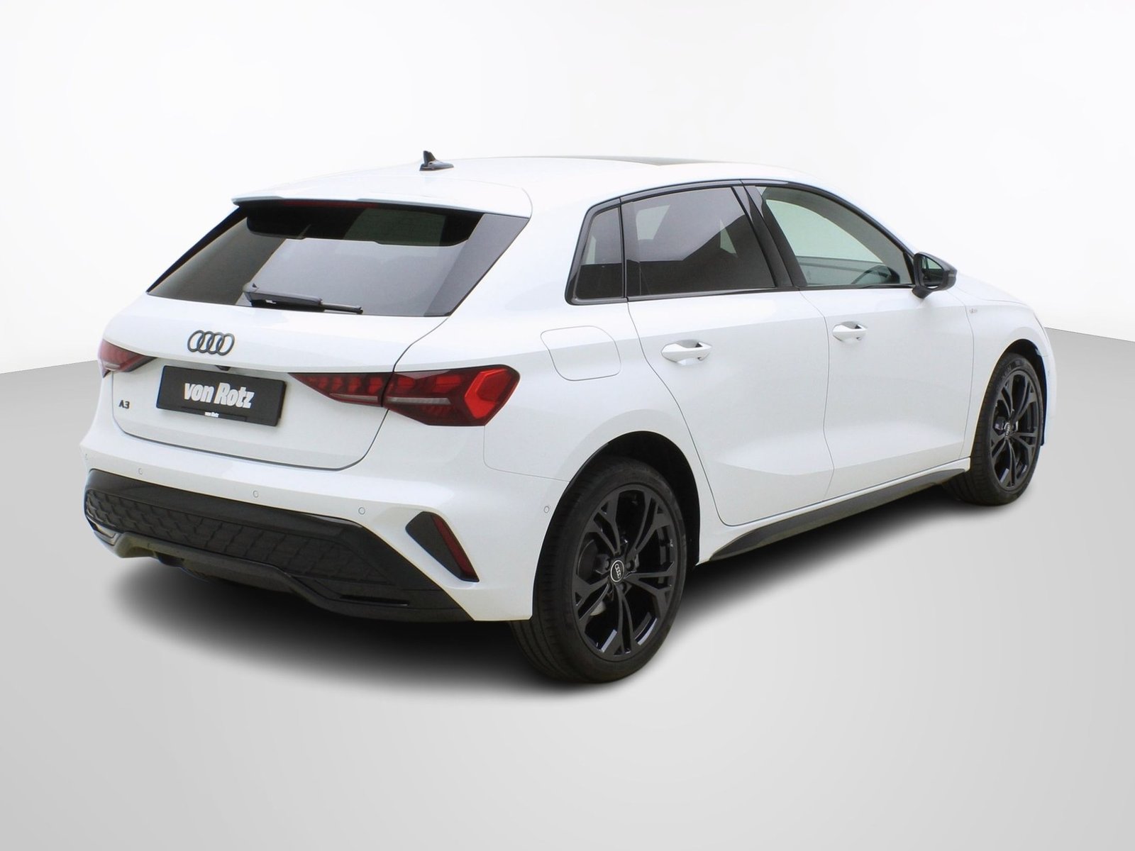 AUDI A3 Sportback 40 TFSI e S line S-Tronic **Audi Werksgara, Plug-in-Hybrid Petrol/Electric, Second hand / Used, Automatic - 5