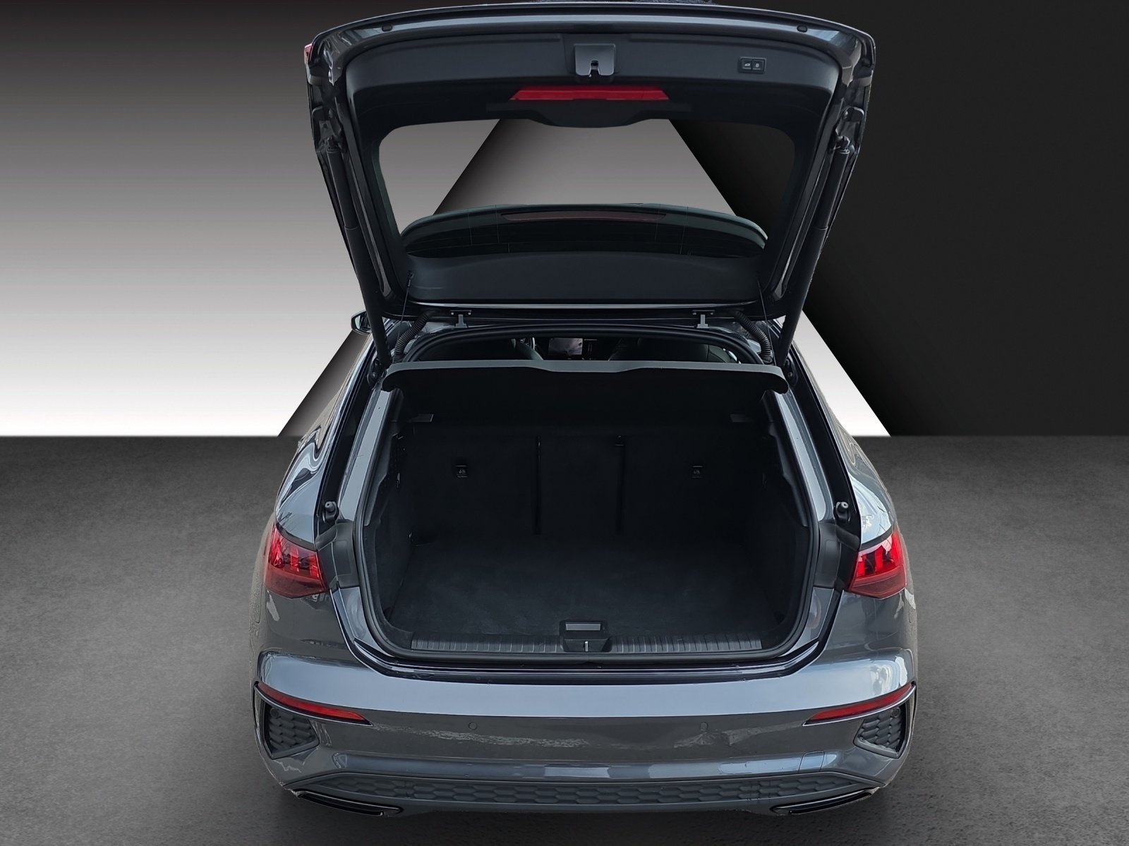 AUDI A3 Sportback 35 TFSI S line Attraction S-tronic, Mild-Hybrid Benzin/Elektro, Occasion / Gebraucht, Automatik - 7