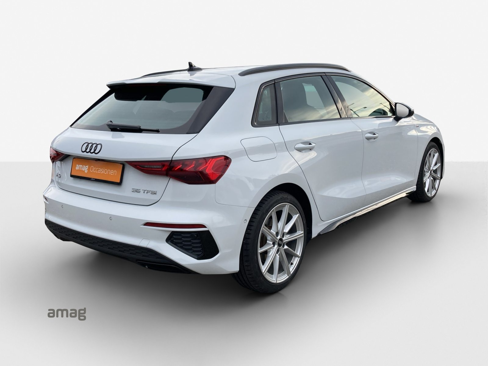 AUDI A3 Sportback 35 TFSI S line Attraction, Benzin, Occasion / Gebraucht, Automatik - 5